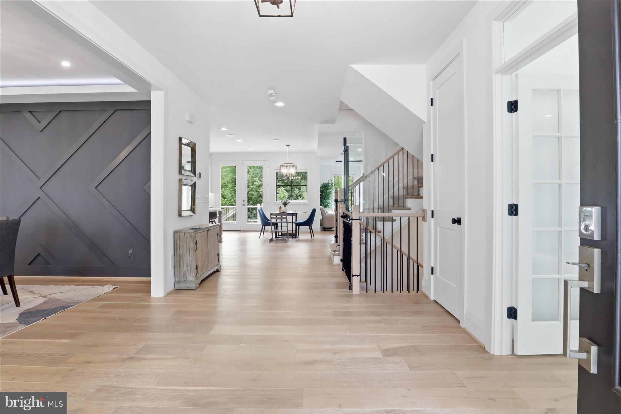 EAST VIENNA WOODS - Residential
