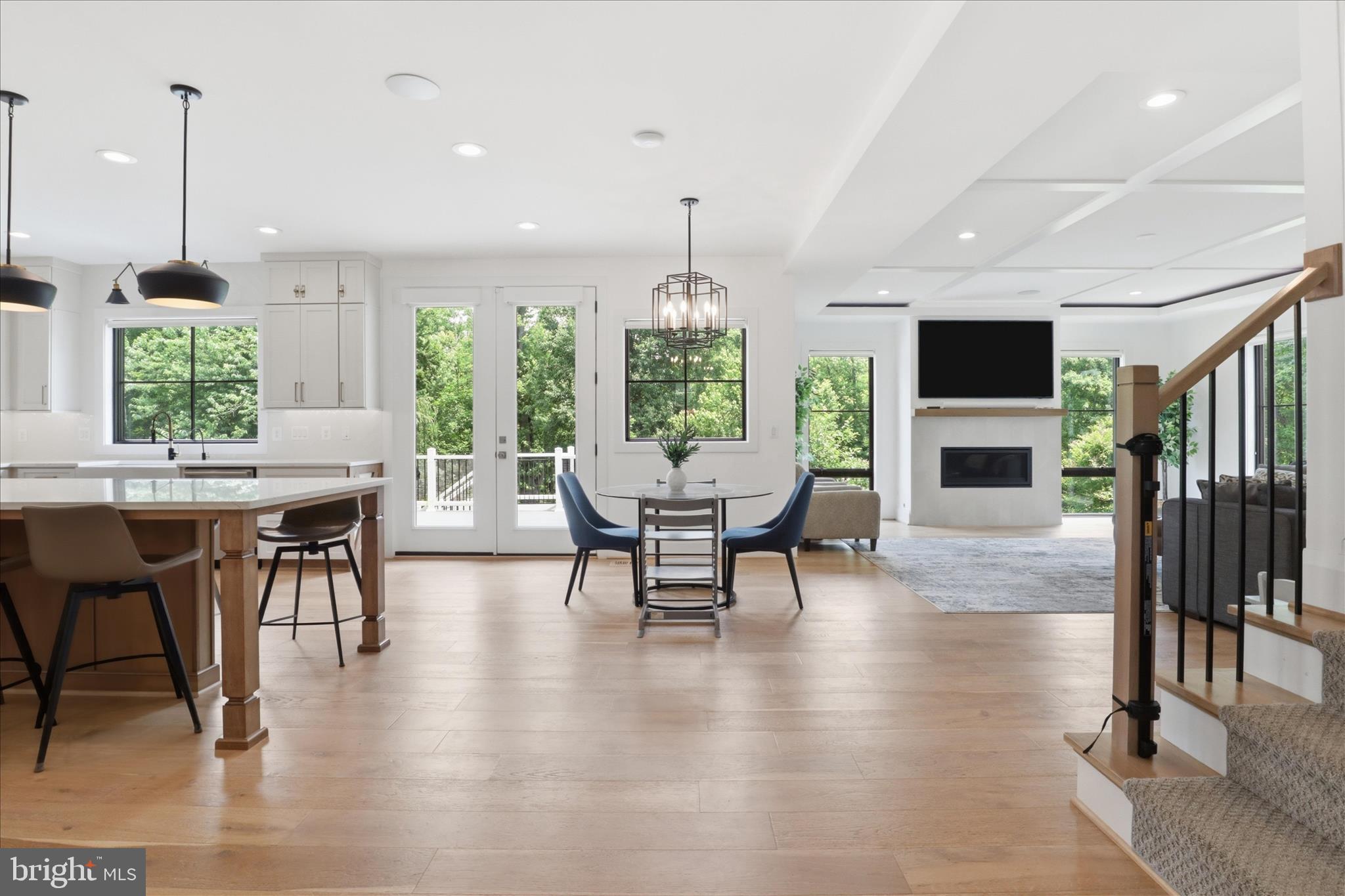 EAST VIENNA WOODS - Residential