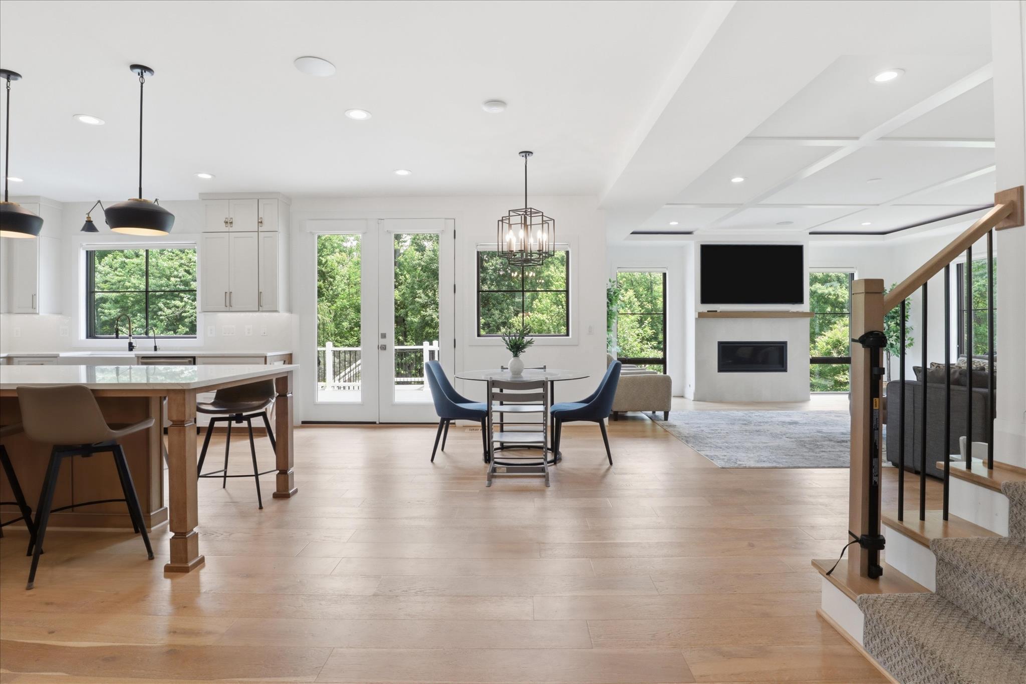 EAST VIENNA WOODS - Residential