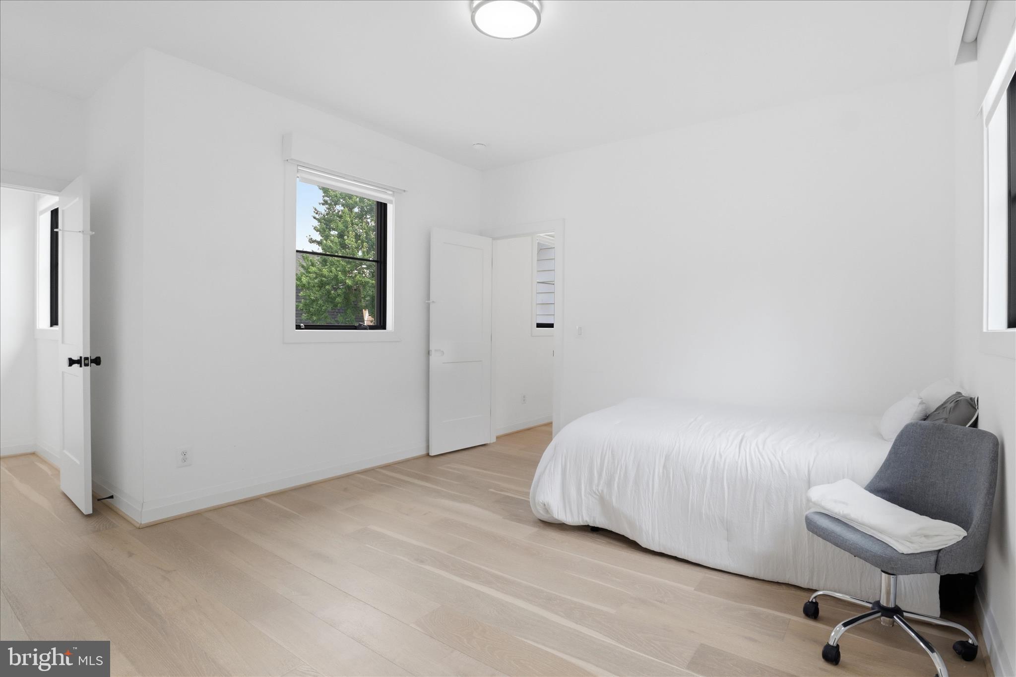 EAST VIENNA WOODS - Residential