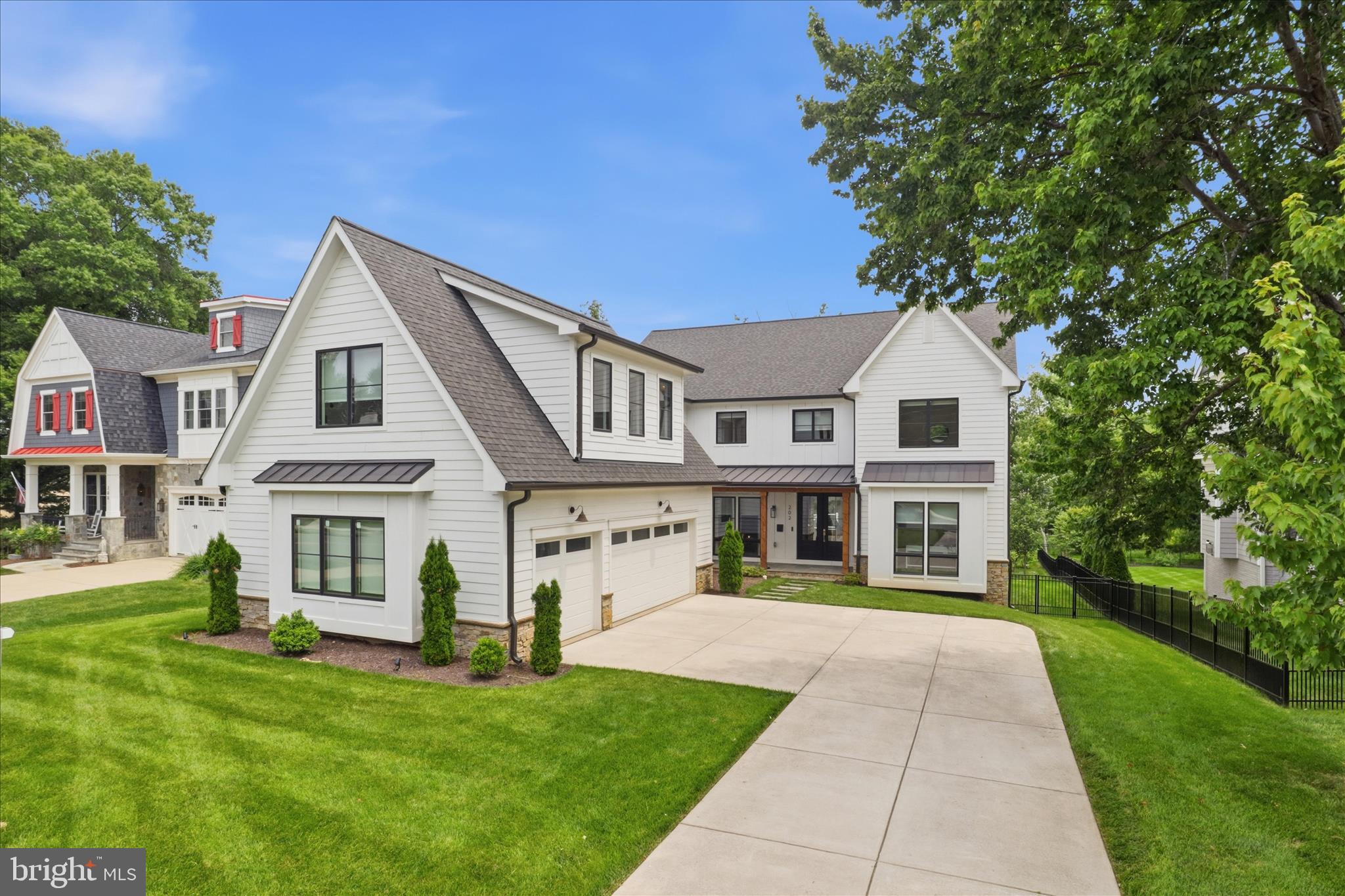 EAST VIENNA WOODS - Residential