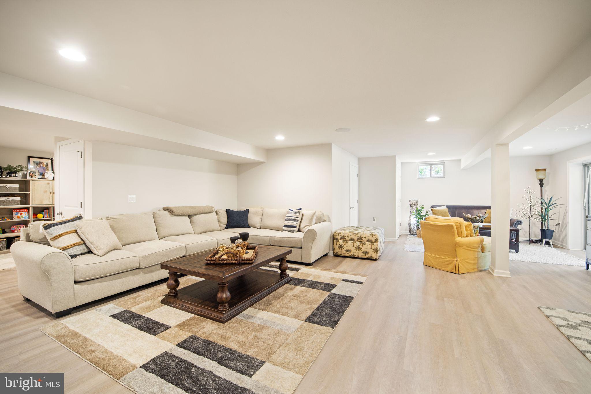 BRENTWOOD SPRINGS - Residential