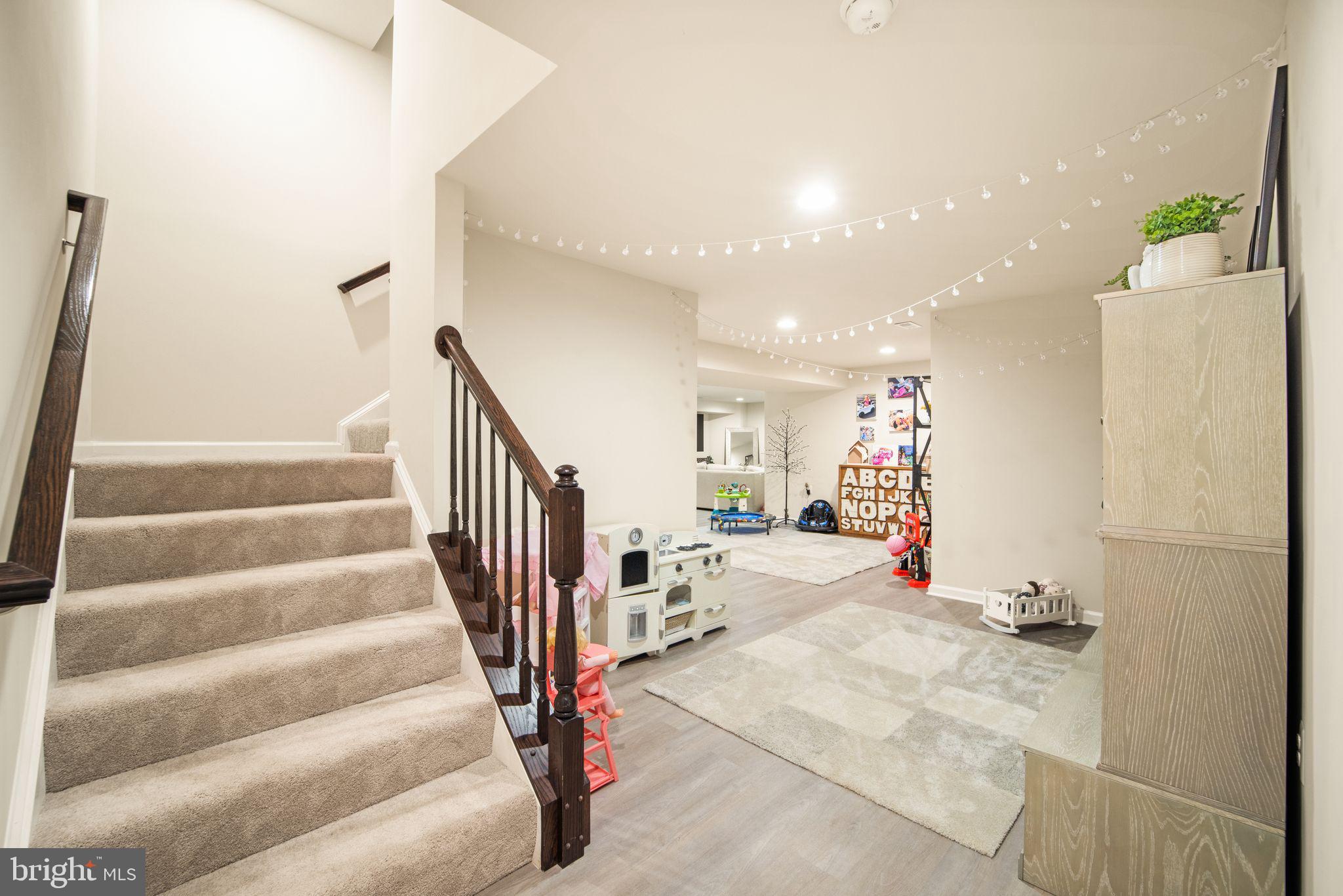 BRENTWOOD SPRINGS - Residential