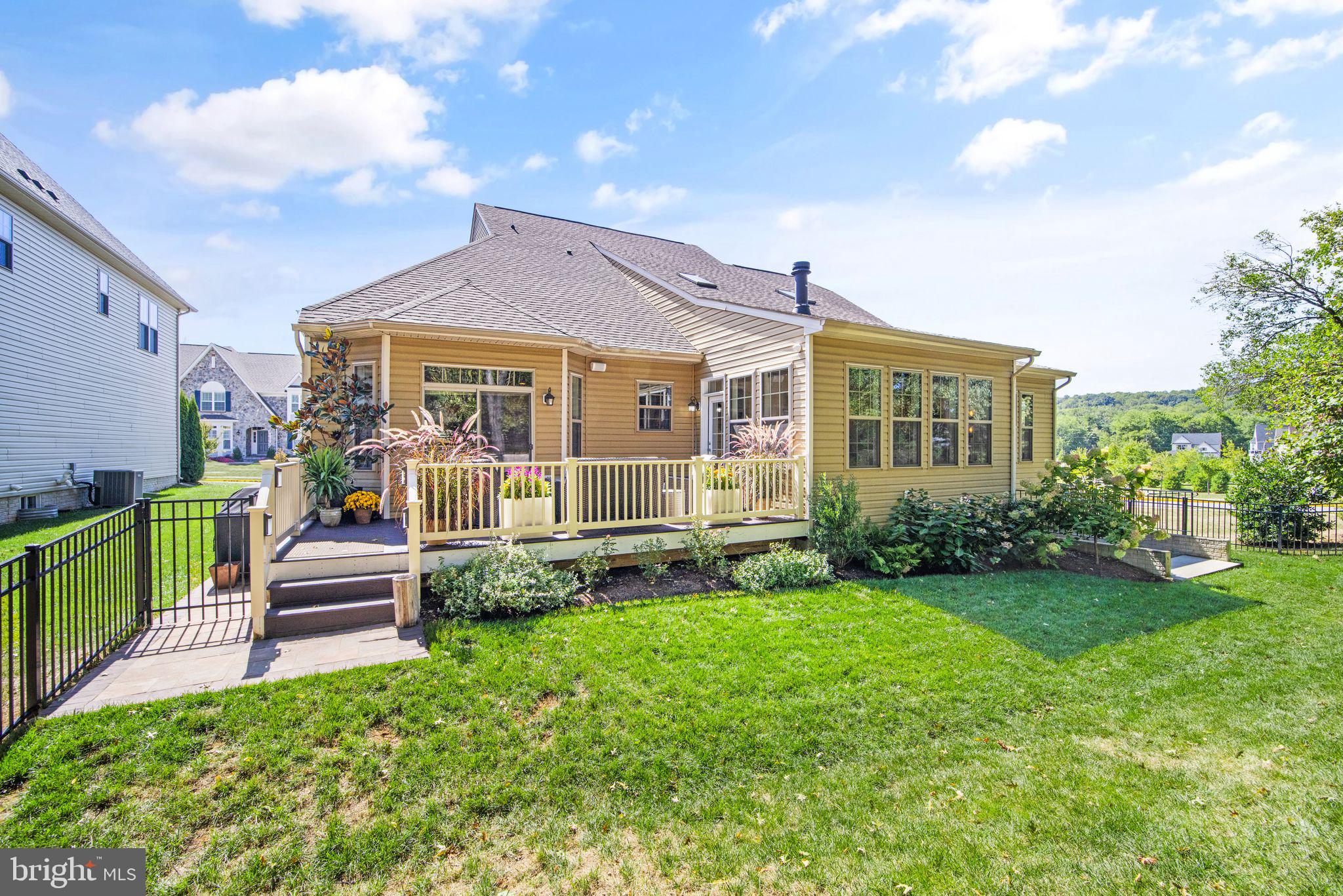 BRENTWOOD SPRINGS - Residential