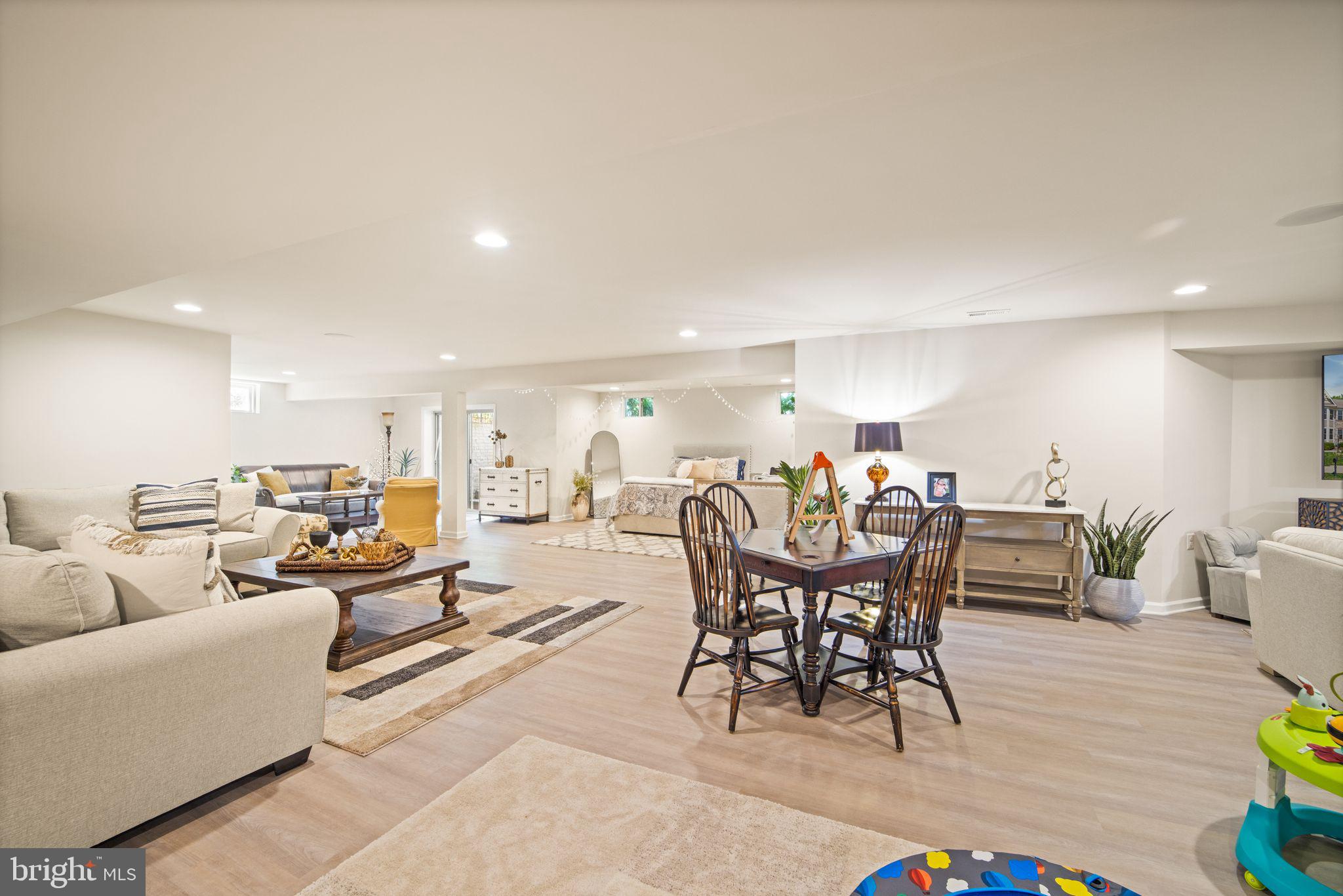 BRENTWOOD SPRINGS - Residential