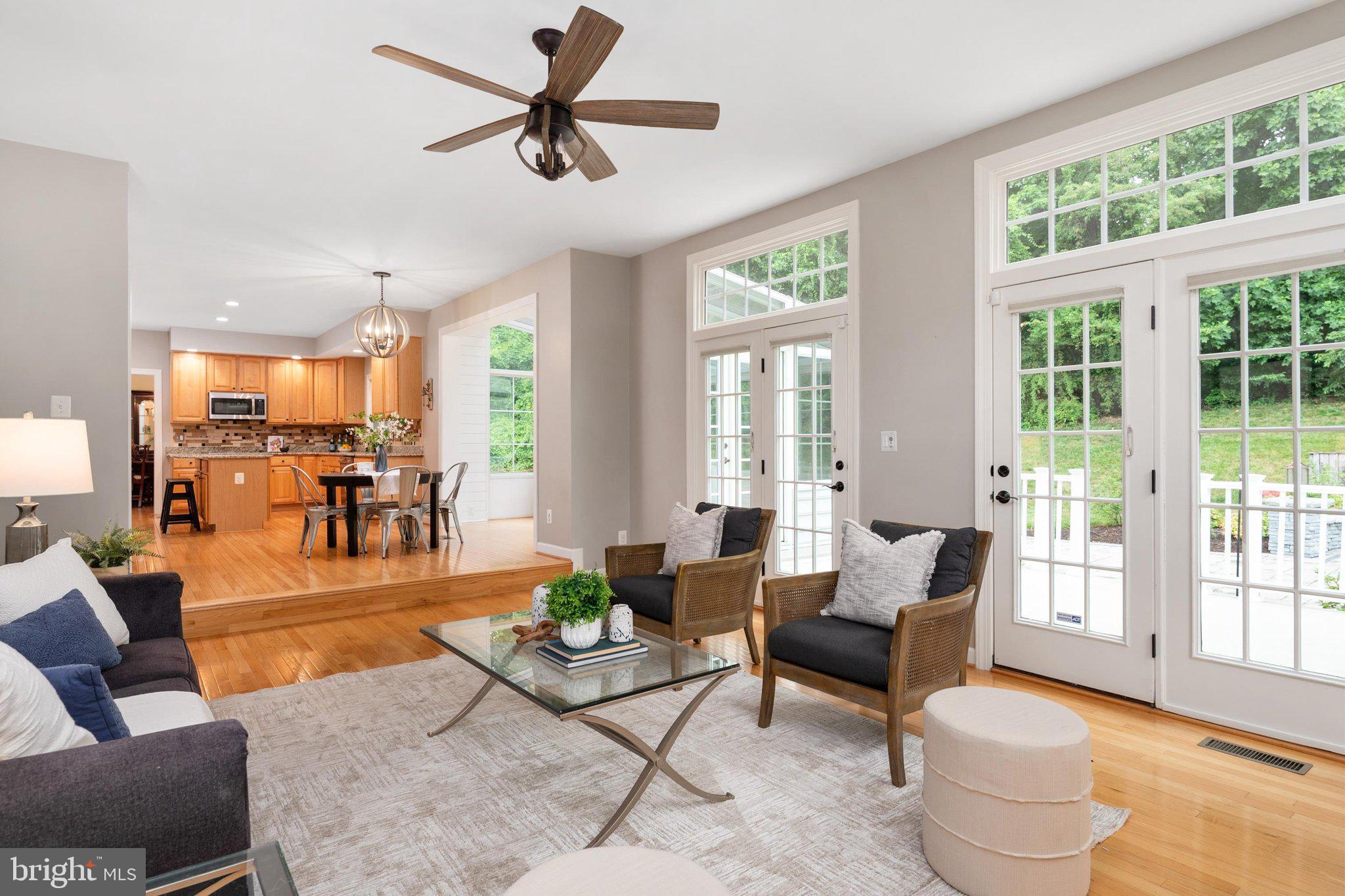 SOUTH RIVER COLONY - Residential