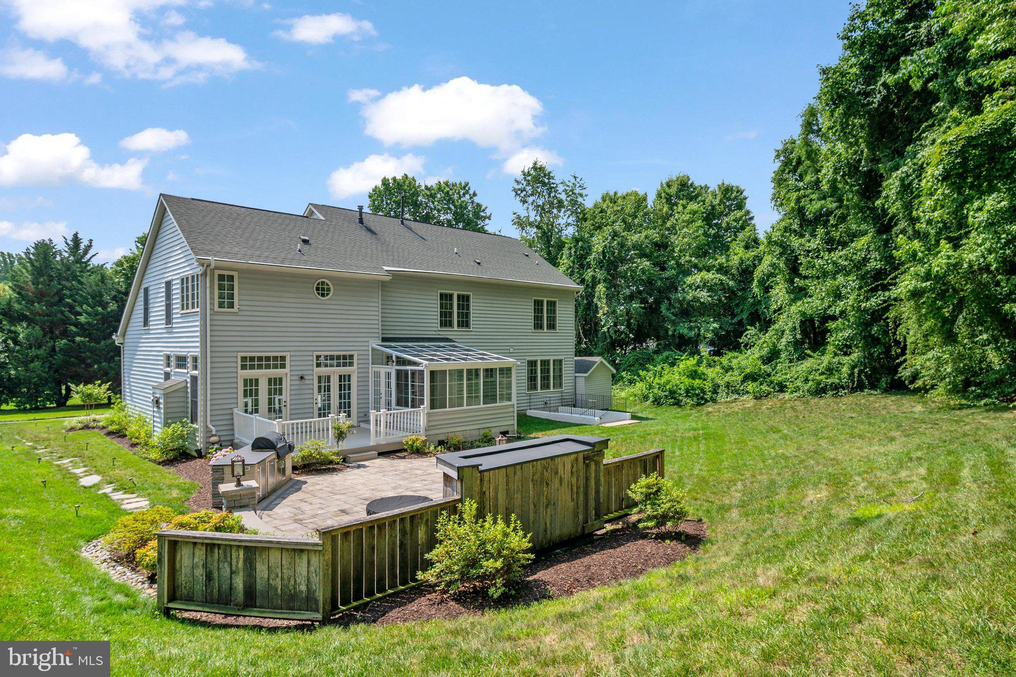 SOUTH RIVER COLONY - Residential