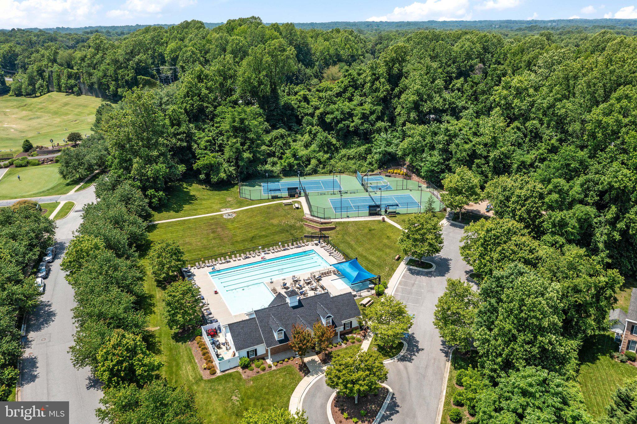 SOUTH RIVER COLONY - Residential