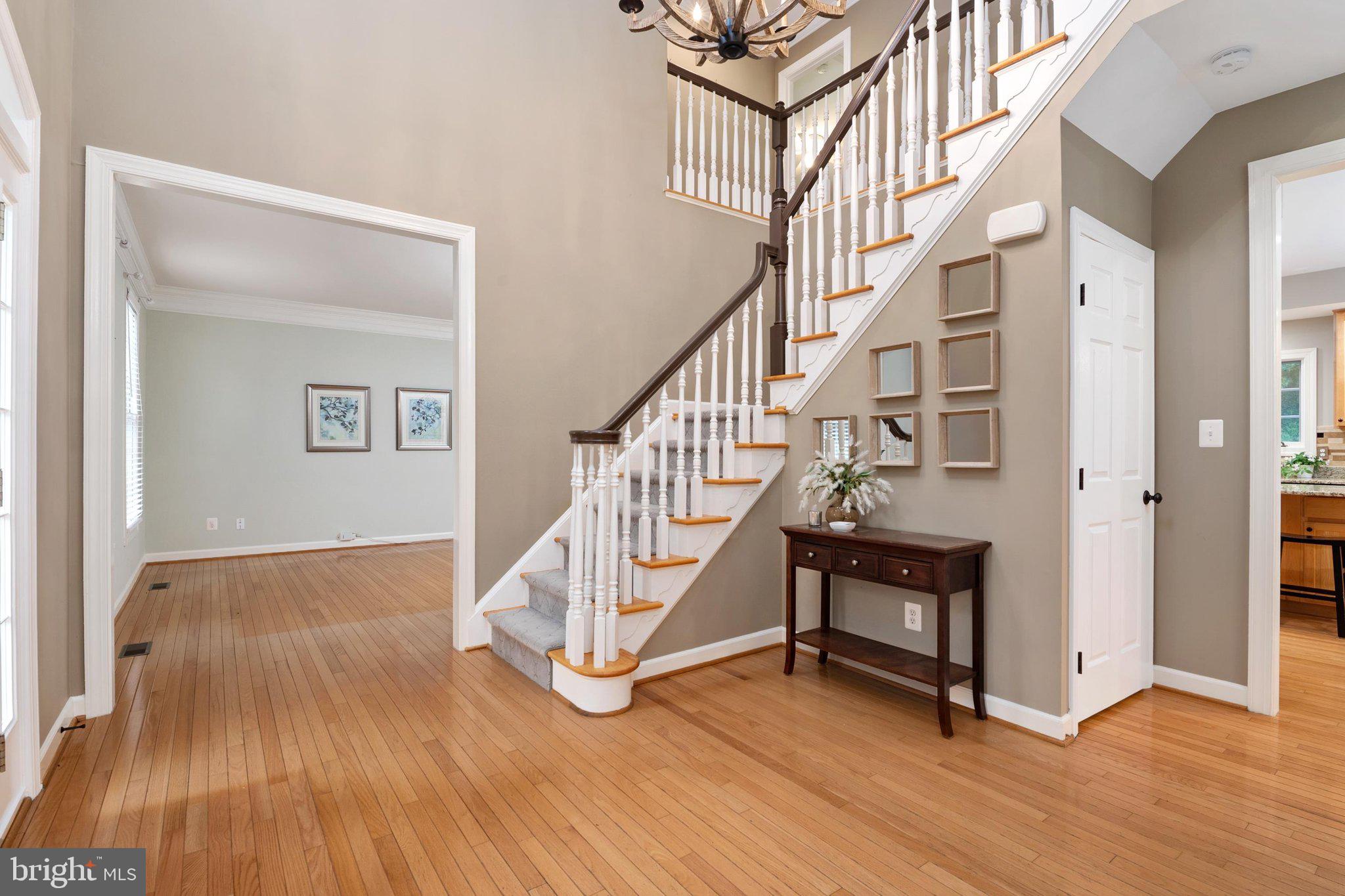 SOUTH RIVER COLONY - Residential