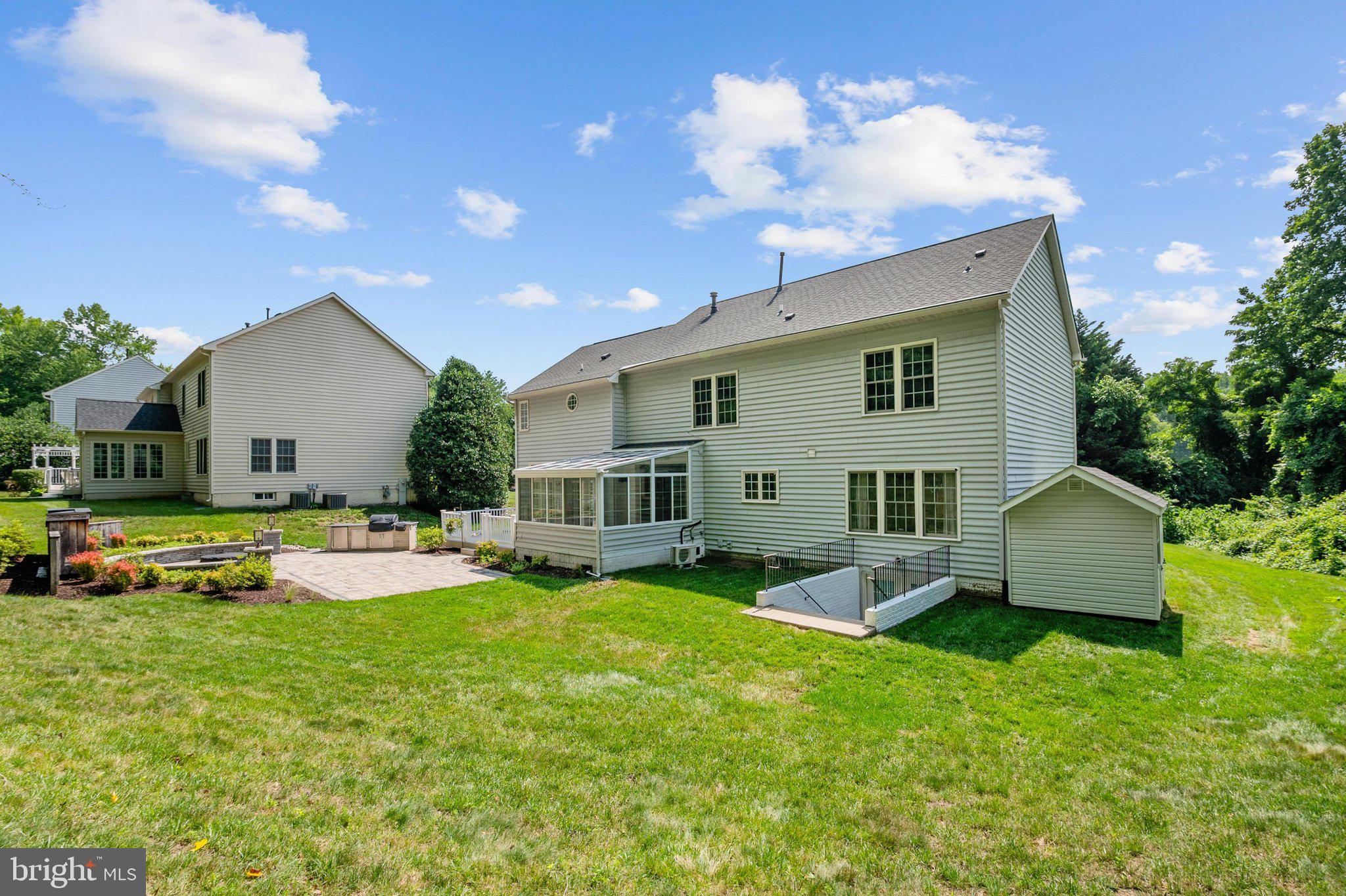 SOUTH RIVER COLONY - Residential