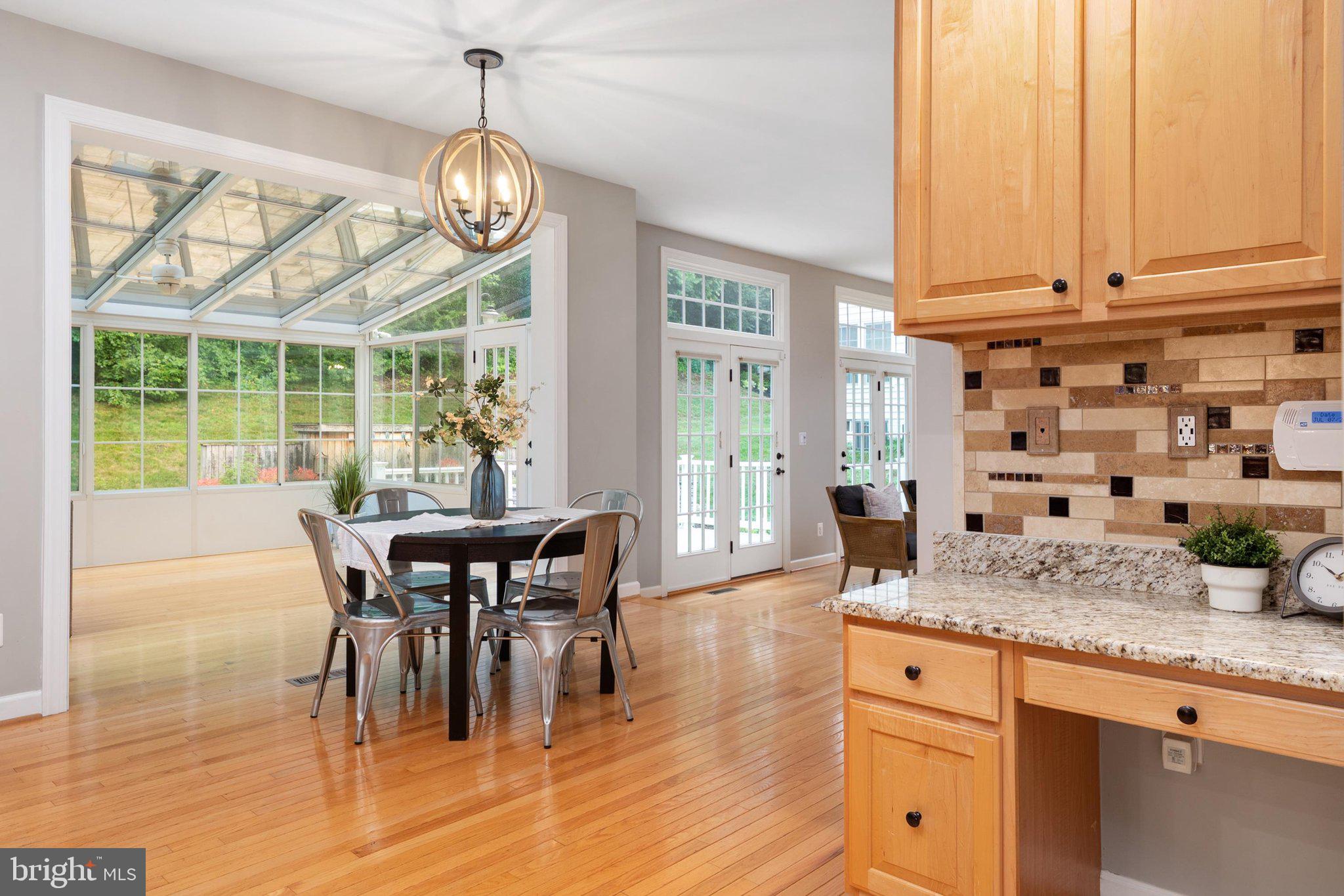 SOUTH RIVER COLONY - Residential