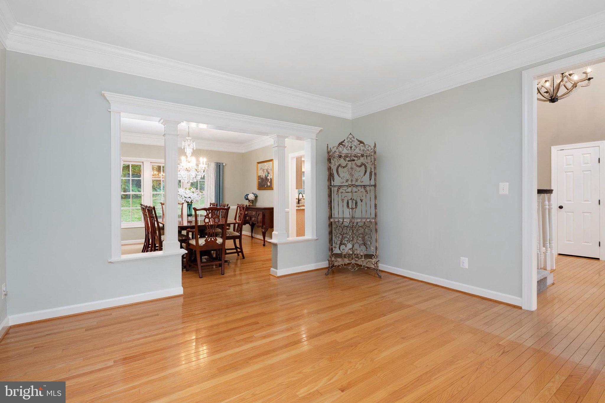 SOUTH RIVER COLONY - Residential