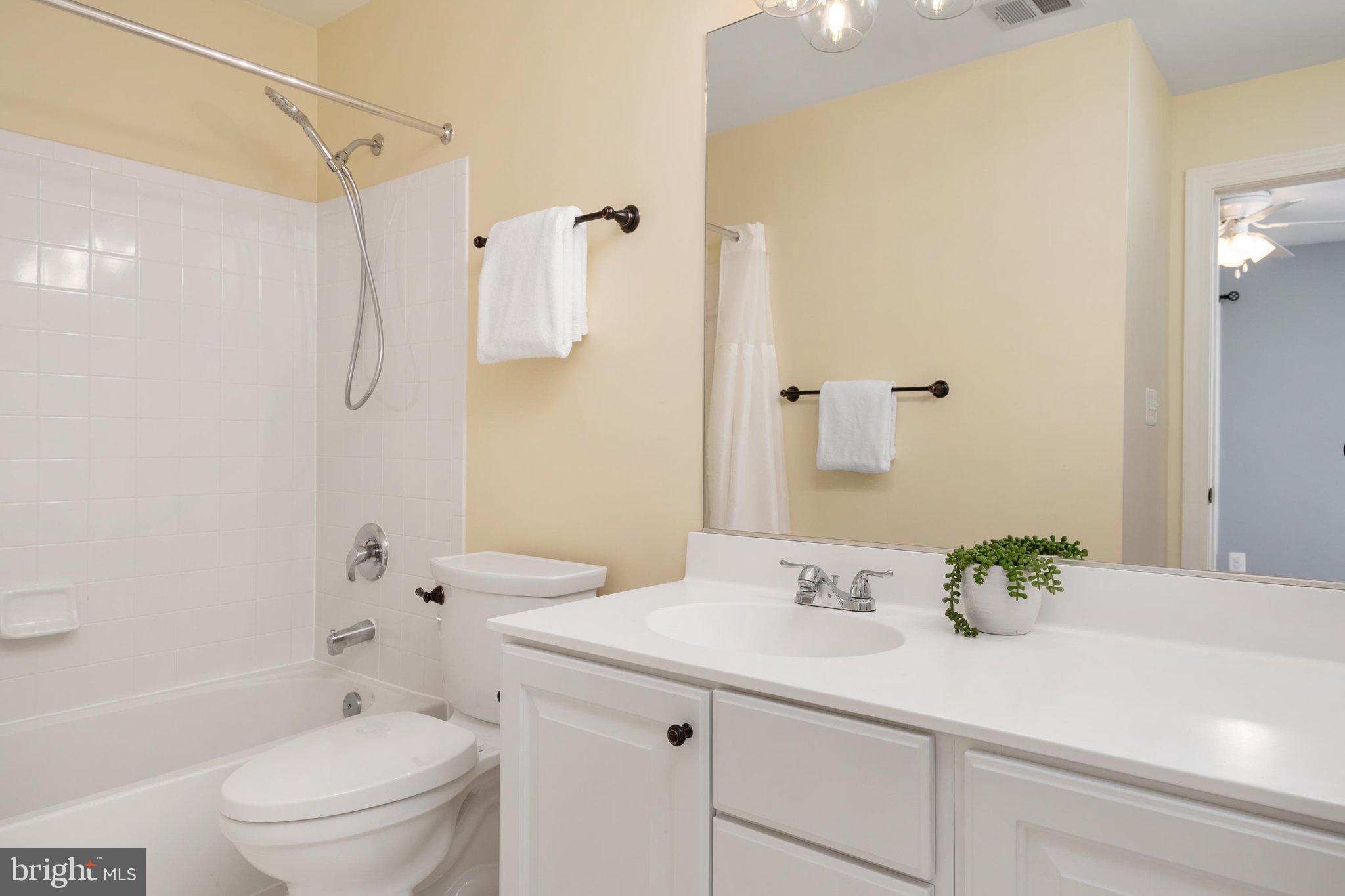 SOUTH RIVER COLONY - Residential
