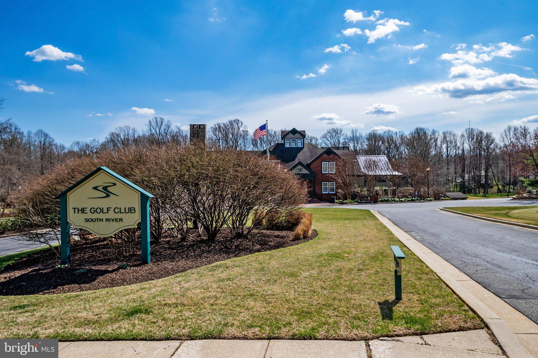SOUTH RIVER COLONY - Residential