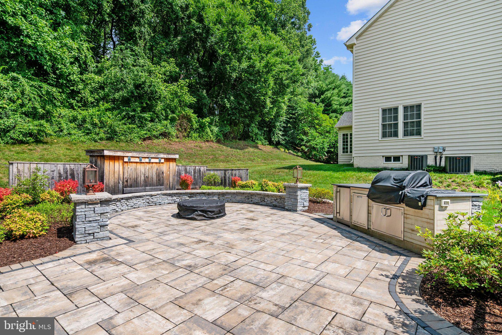 SOUTH RIVER COLONY - Residential