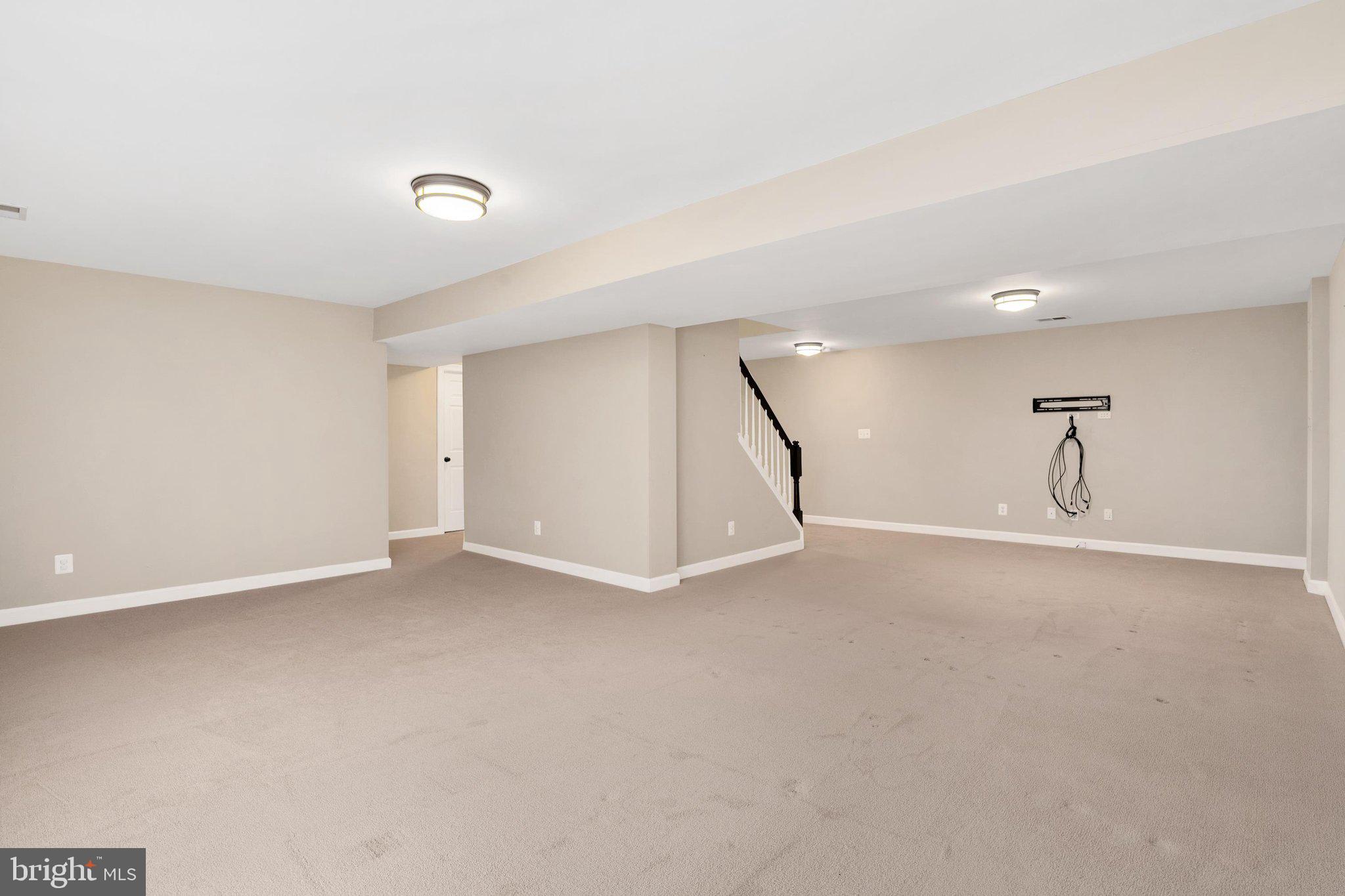 SOUTH RIVER COLONY - Residential
