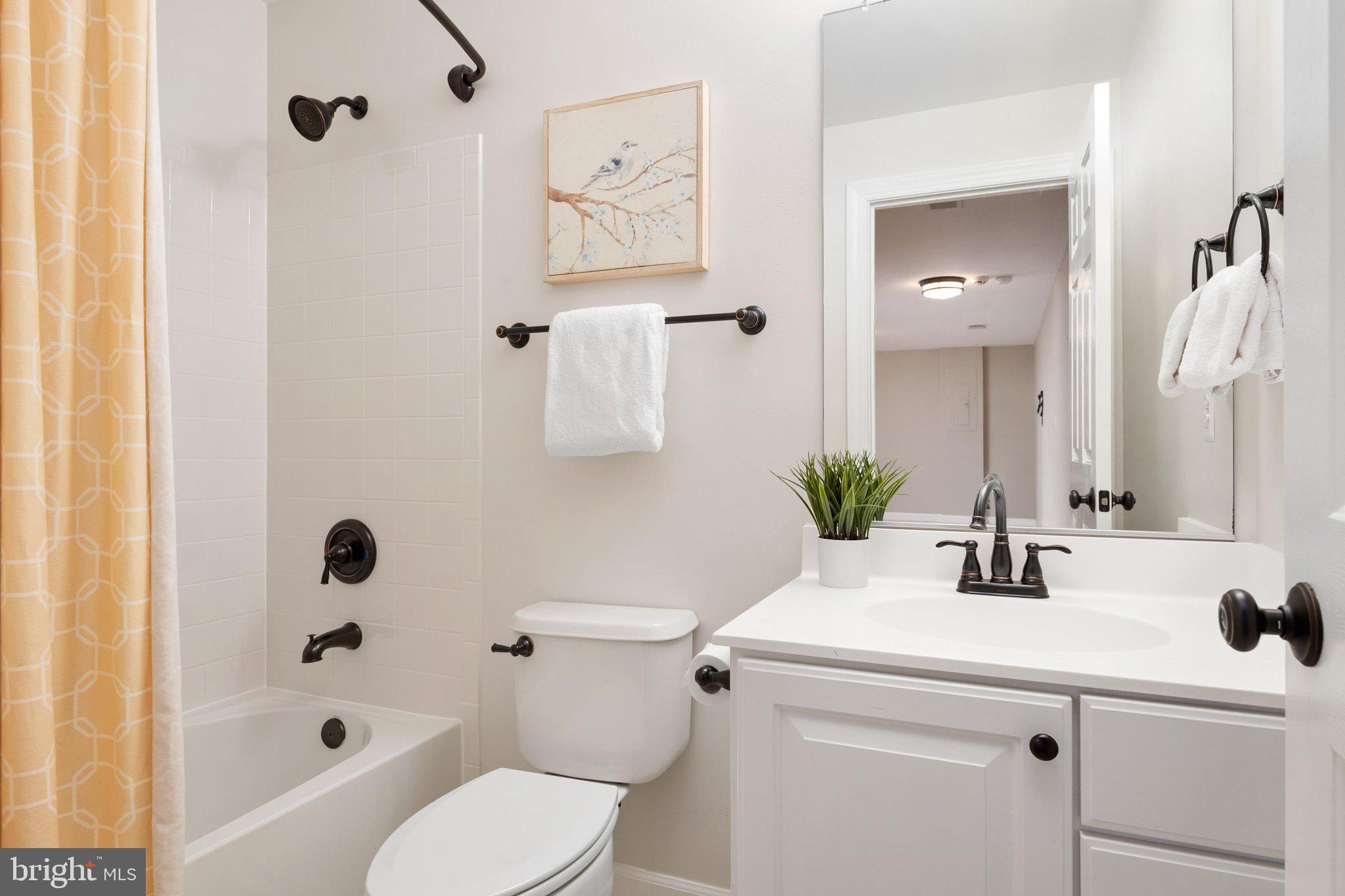 SOUTH RIVER COLONY - Residential