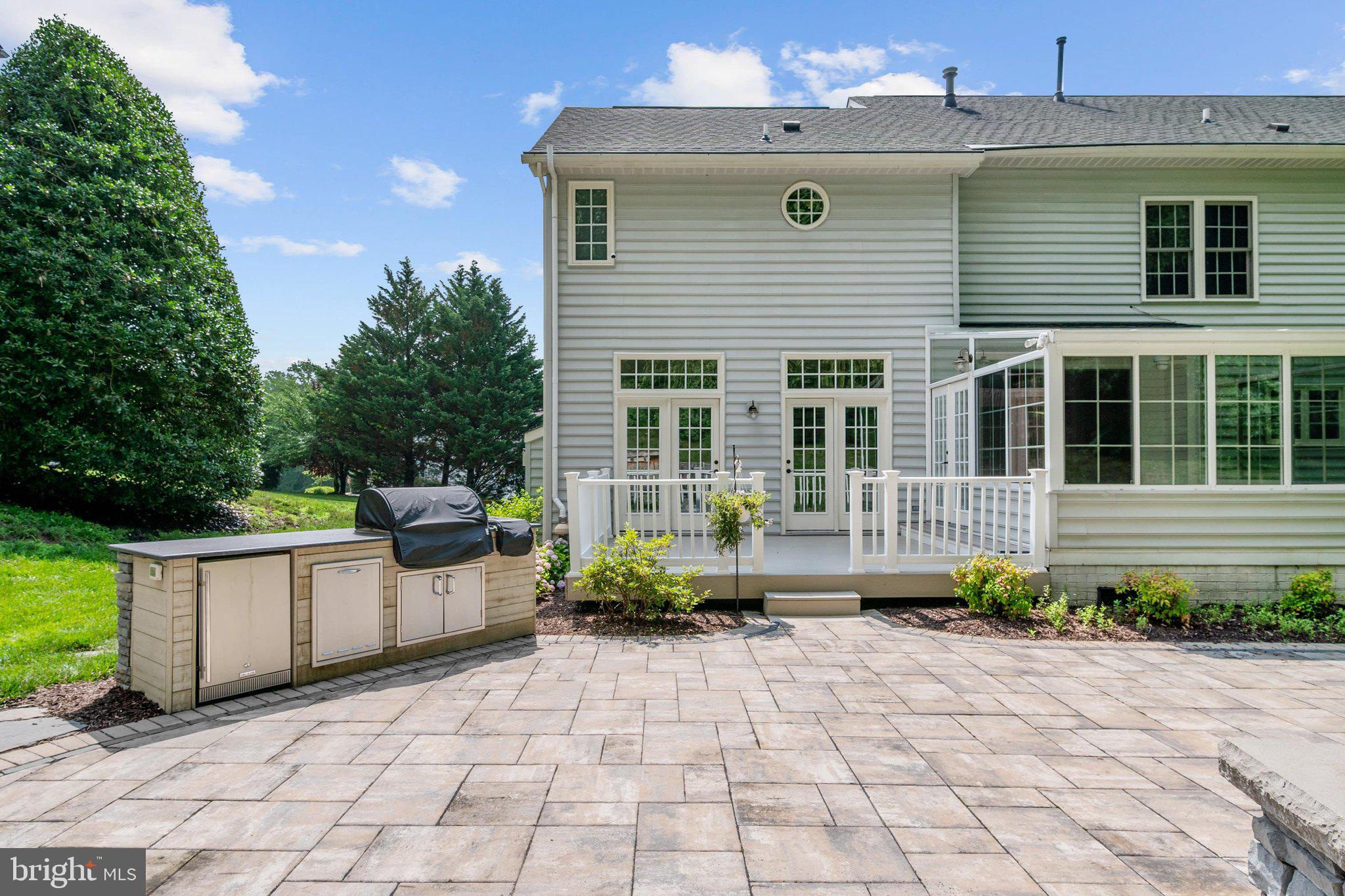 SOUTH RIVER COLONY - Residential