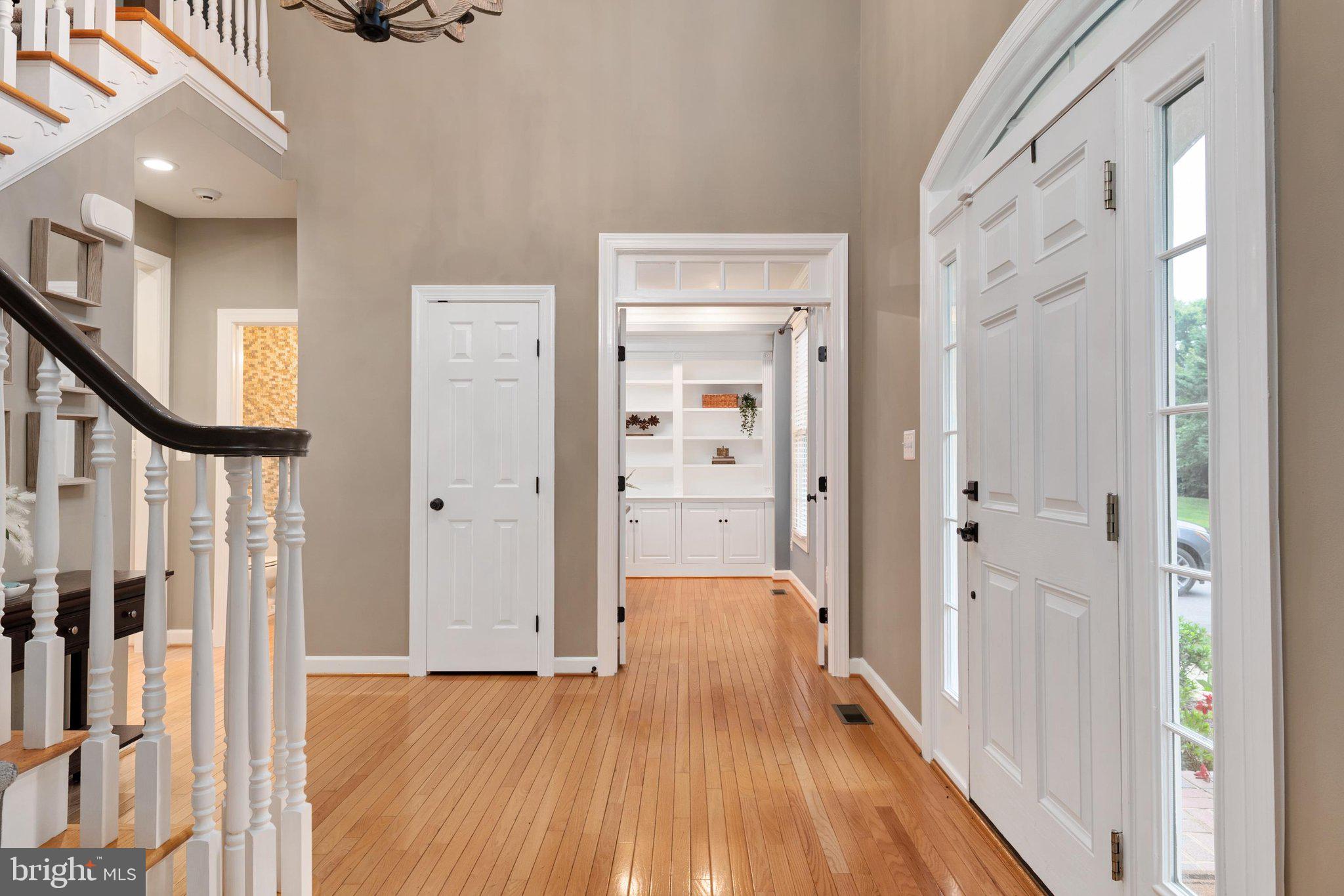 SOUTH RIVER COLONY - Residential