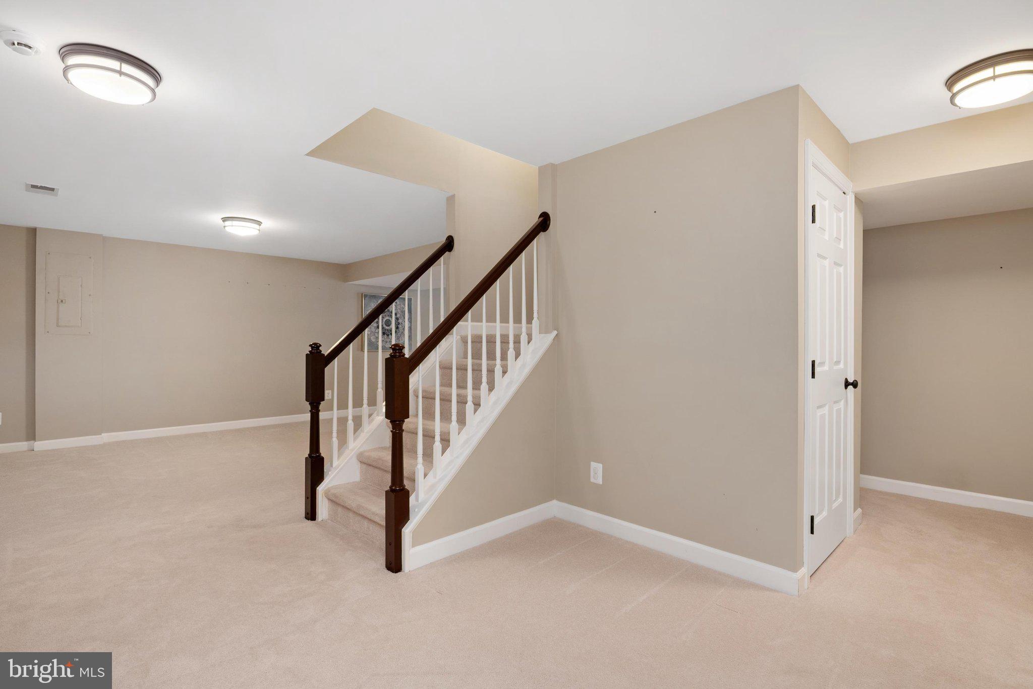 SOUTH RIVER COLONY - Residential