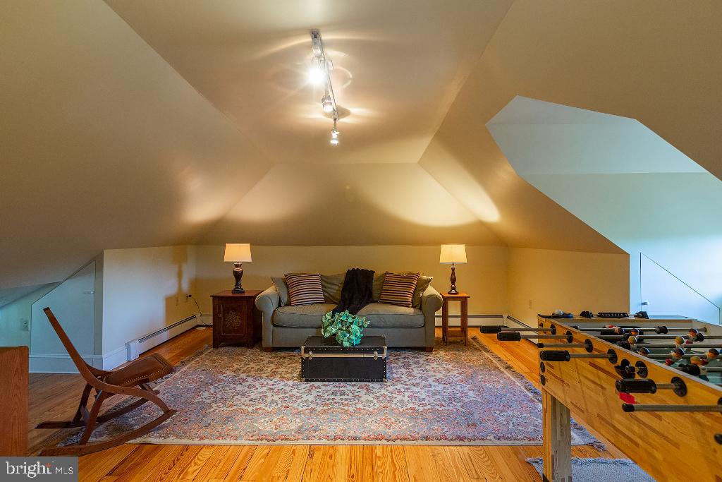 GRANDVIEW HEIGHTS - Residential