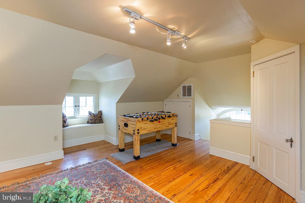 GRANDVIEW HEIGHTS - Residential