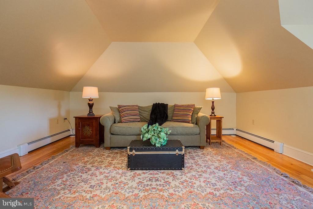 GRANDVIEW HEIGHTS - Residential