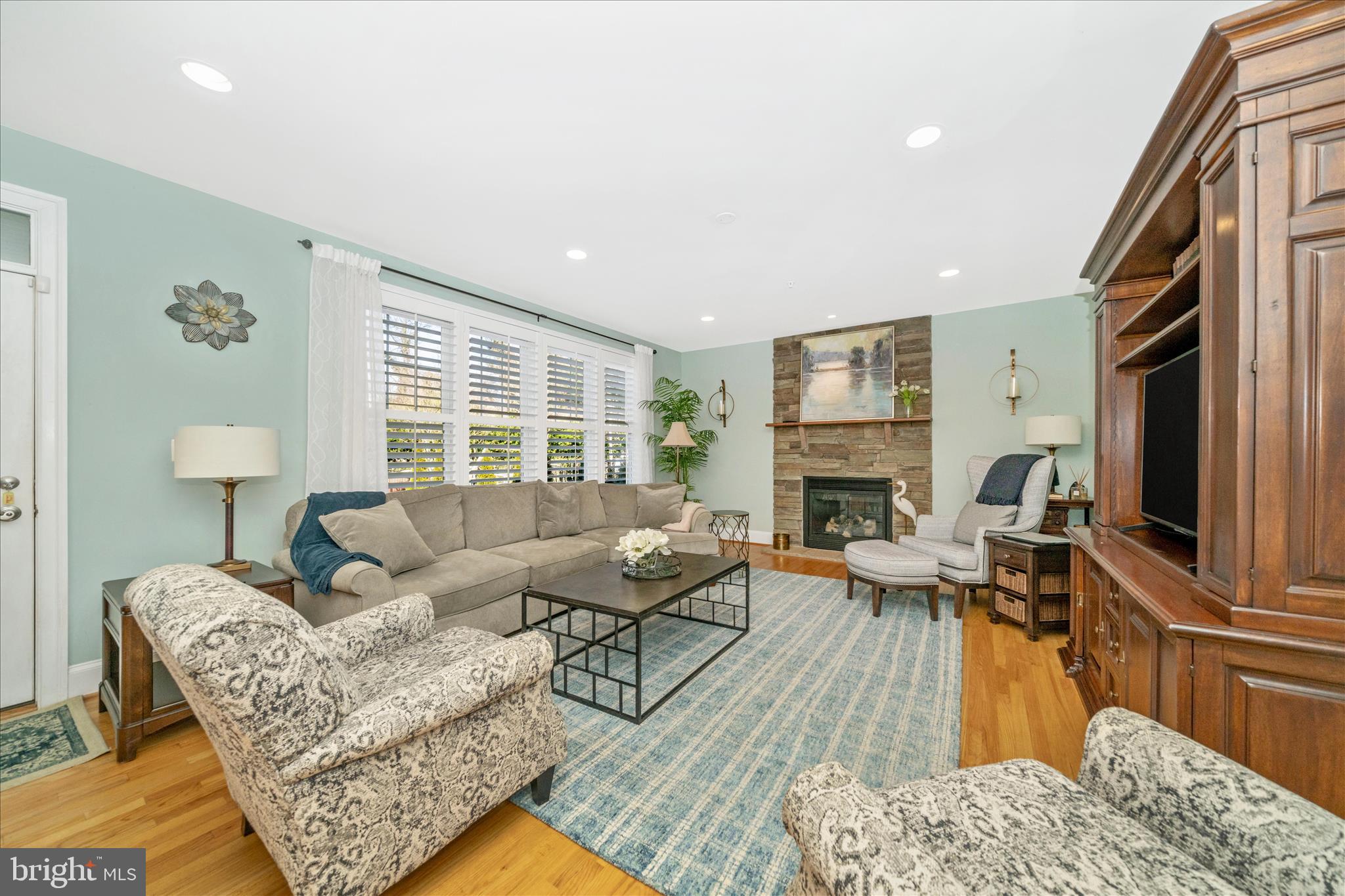 LONE OAK - Residential