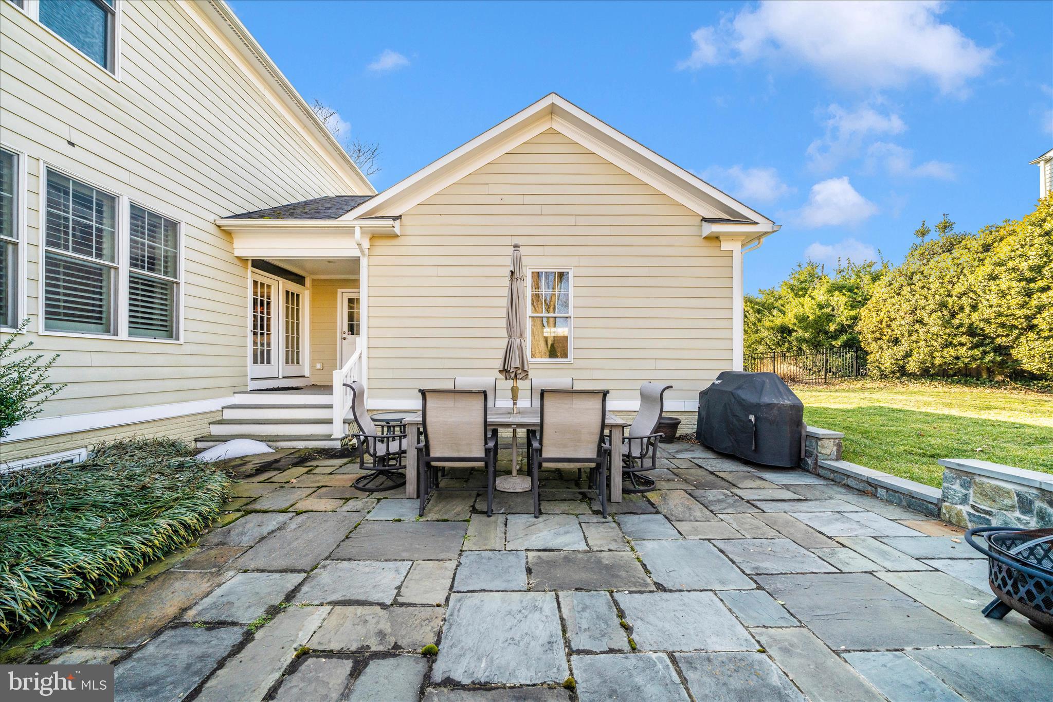LONE OAK - Residential