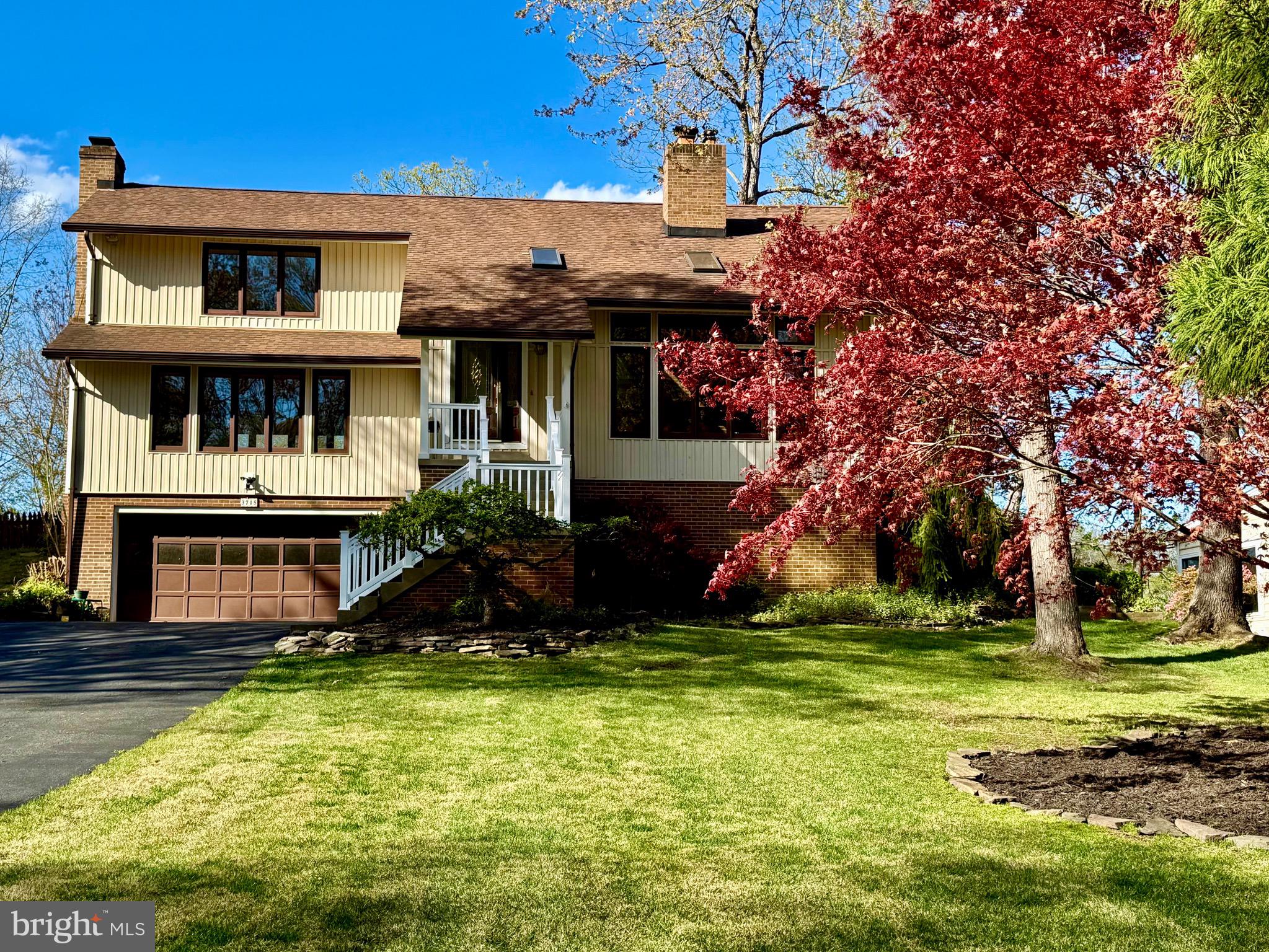 BREATHTAKING WATERFRONT HOME WITH AN ABSOLUTELY GORGEOUS WATER VIEW IN THE SOUGHT AFTER, AMENITY-FILLED AQUIA HARBOUR - this property is a rare find that doesn’t come along often. Every room in this home is graced with a WATER VIEW! With over 3,500 sqft of open living space the interior of this 4 bedroom 3 and a half bath home boasts Brazilian cherry wood floors throughout the main and upstairs level, large kitchen with KitchenAid stainless steel appliances, Corian countertops, wood doors, built-ins, new carpeting, freshly painted, 2 gas fireplaces, cedar closet, large primary bedroom with recently renovated primary bath, sky lights, newer windows, newer water heater, and a Trane hvac that is annually serviced. The exterior of this home boasts the most gorgeous views of Aquia Creek, deep navigable water, two sided floating docks, beautiful lush landscape, a huge extremely sturdy freshly painted deck and stairs leading to the water, brick and vertical vinyl siding, large driveway, newer roof with gutter guards, 2 car front load garage. This meticulously maintained, one owner home is tucked away on a peaceful cul-de-sac. This waterfront oasis offers a rare combination of privacy, luxury, and natural beauty. You will not be disappointed. Conveniently located near I-95, the resident's only back gate, Quantico, restaurants, shopping, schools, churches and so much more!!
Neighborhood Amenities: Gated Community, Fire & Rescue, Police, Pre-school, Pools, Marina, Golf Course, Restaurant, Horse Stables, Tennis Courts, Pickle Ball, Biking/Hiking/Jogging Trails, Playgrounds, Garden, Fishing, Association Office,  Ball Fields and more!
Preferred Loan Officer Shannon Brown with Atlantic Coast Mortgage