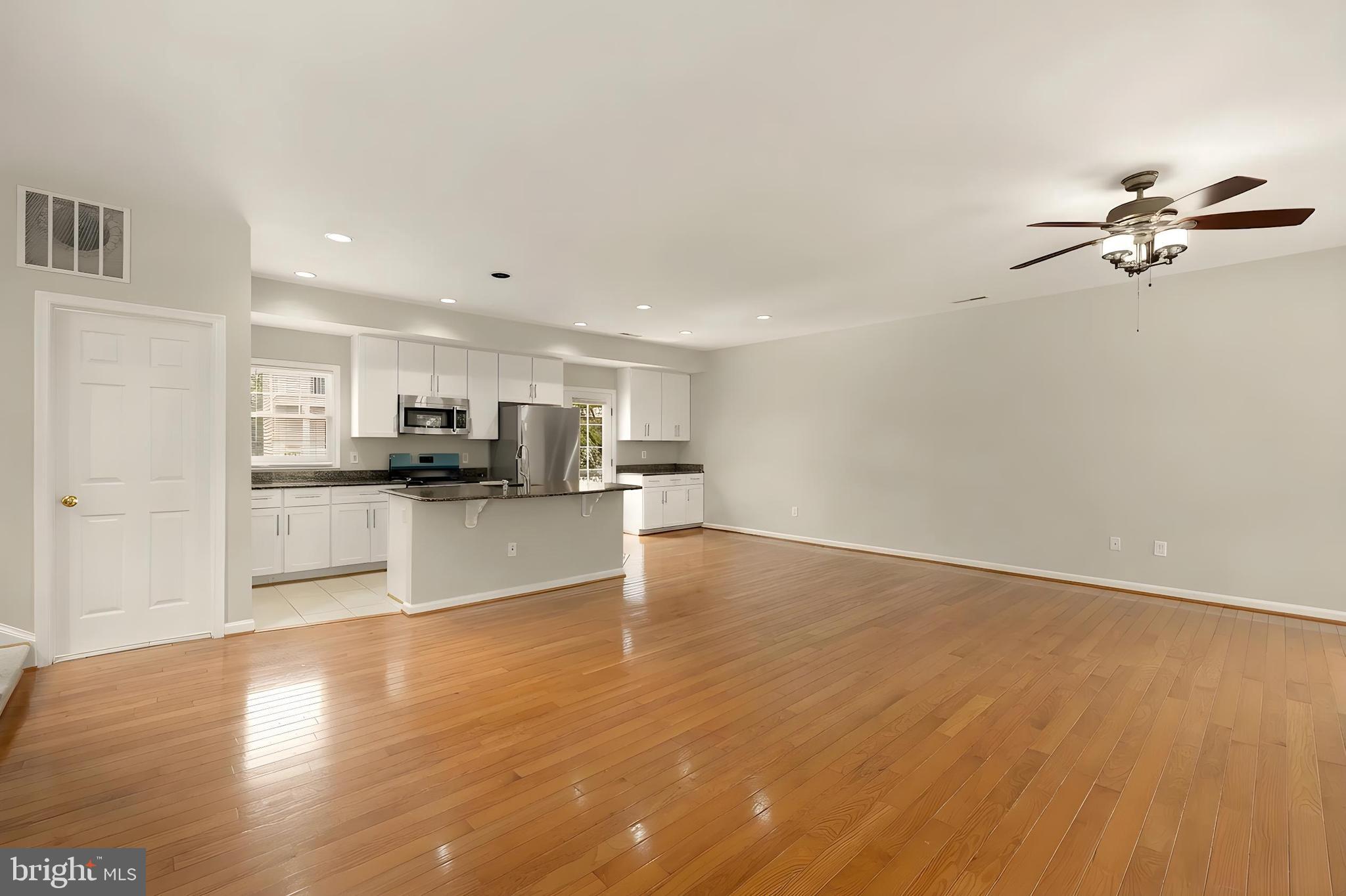 LAKELANDS - Residential