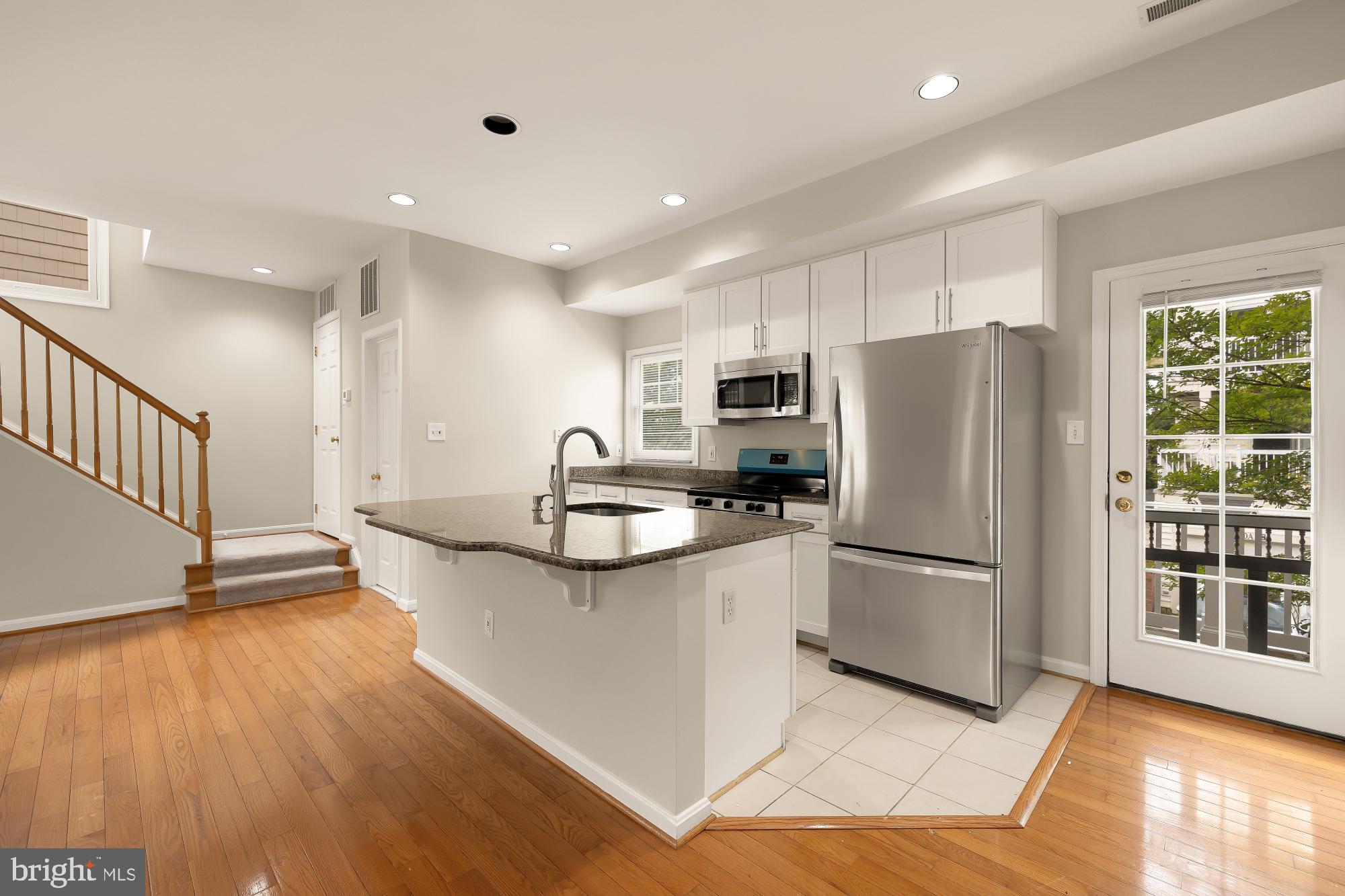 LAKELANDS - Residential