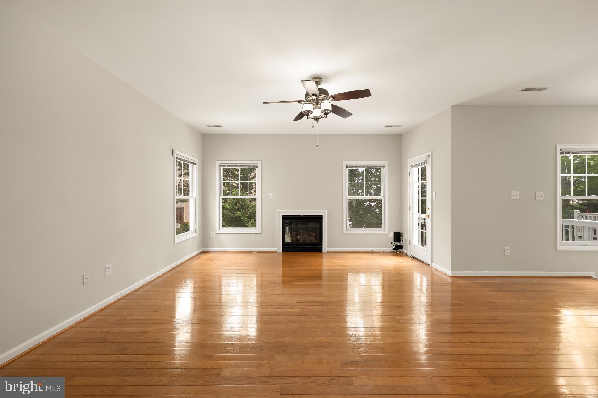 LAKELANDS - Residential