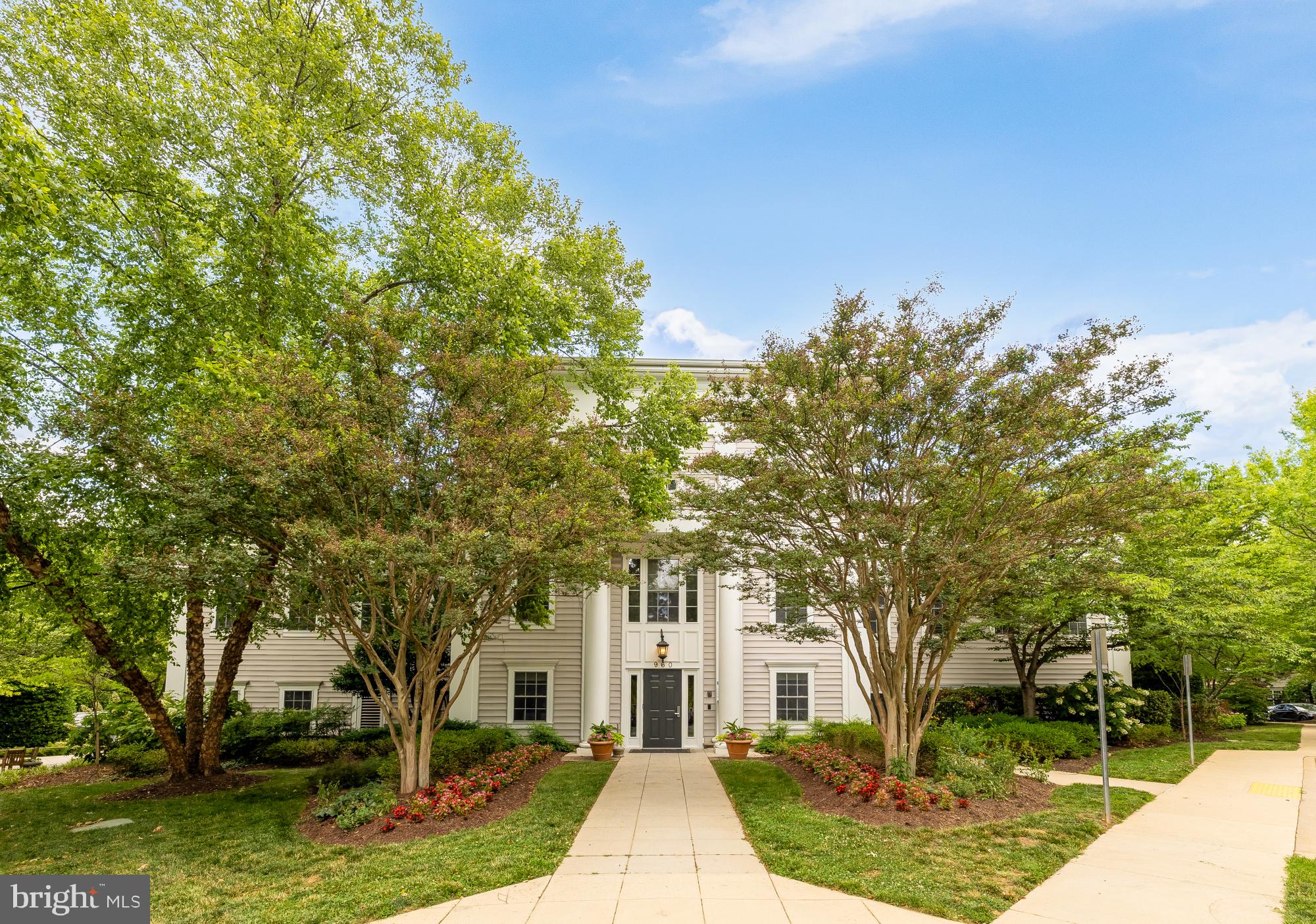 LAKELANDS - Residential
