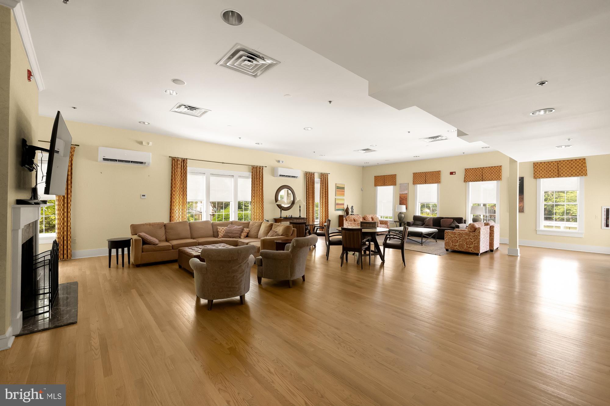 LAKELANDS - Residential