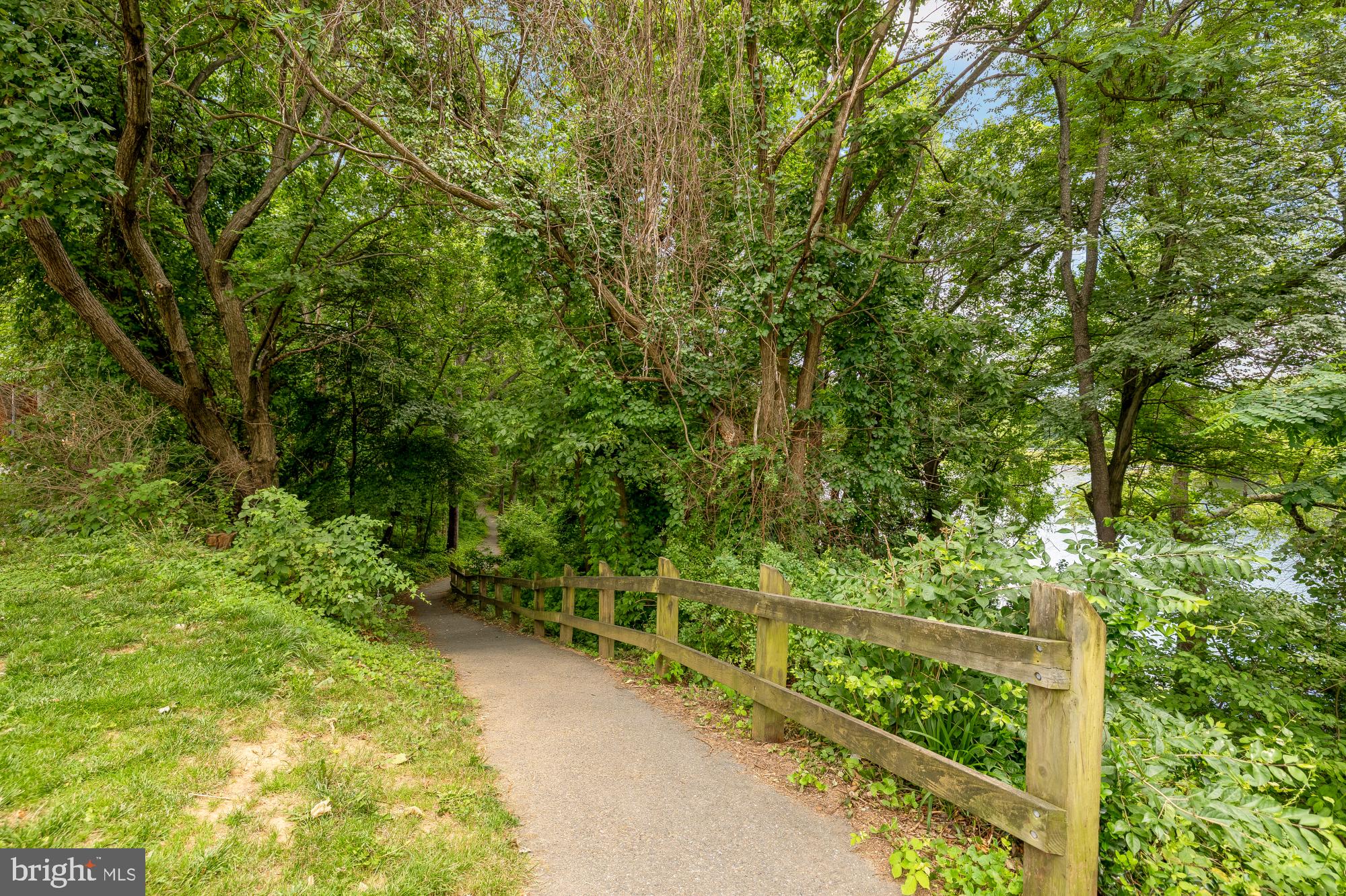 LAKELANDS - Residential