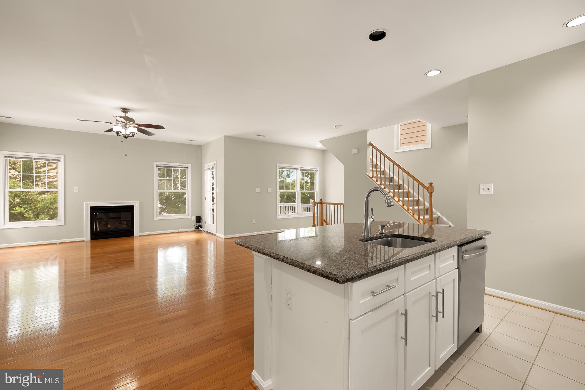 LAKELANDS - Residential