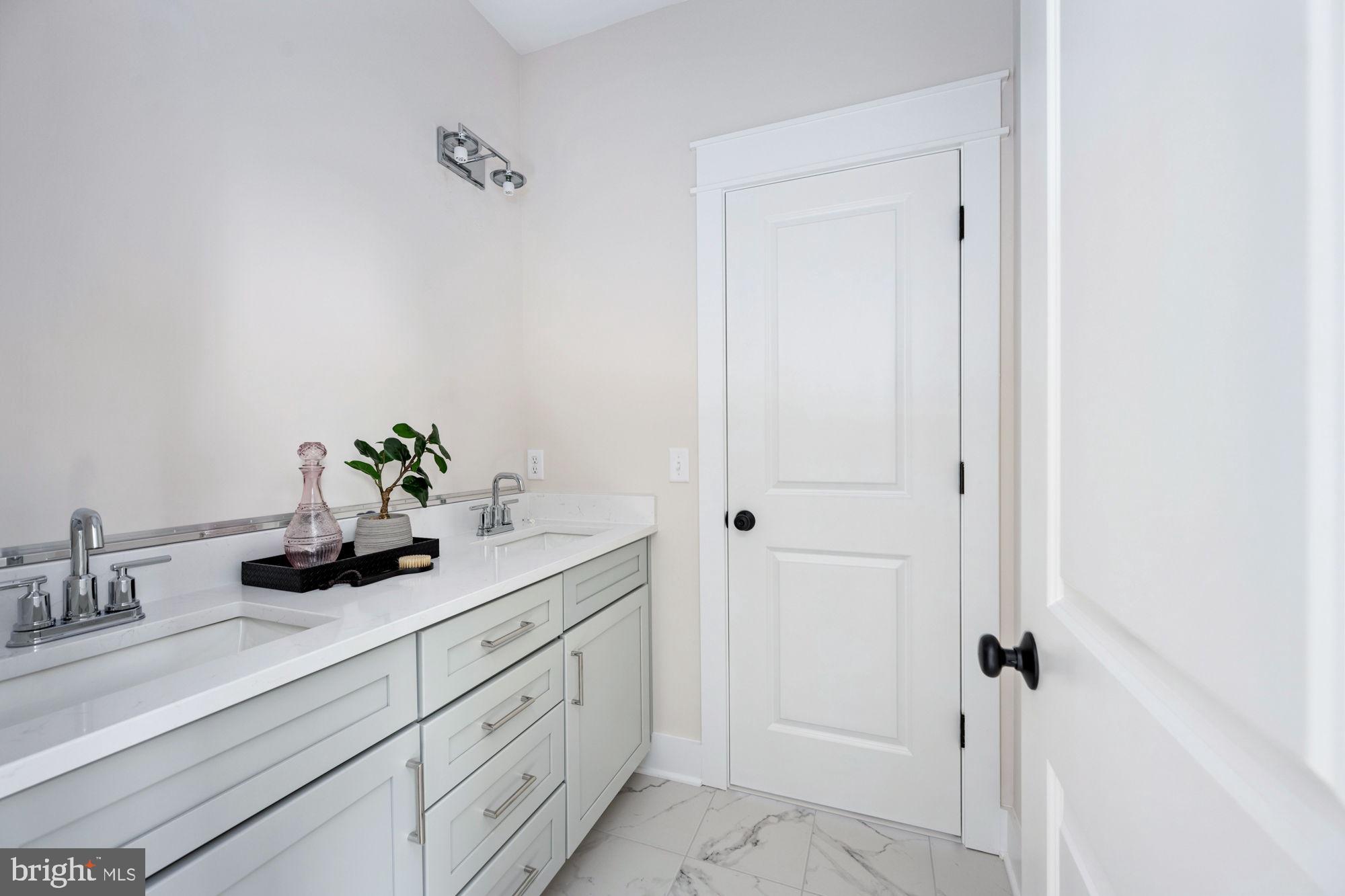 WATER EDGE ESTATES - Residential