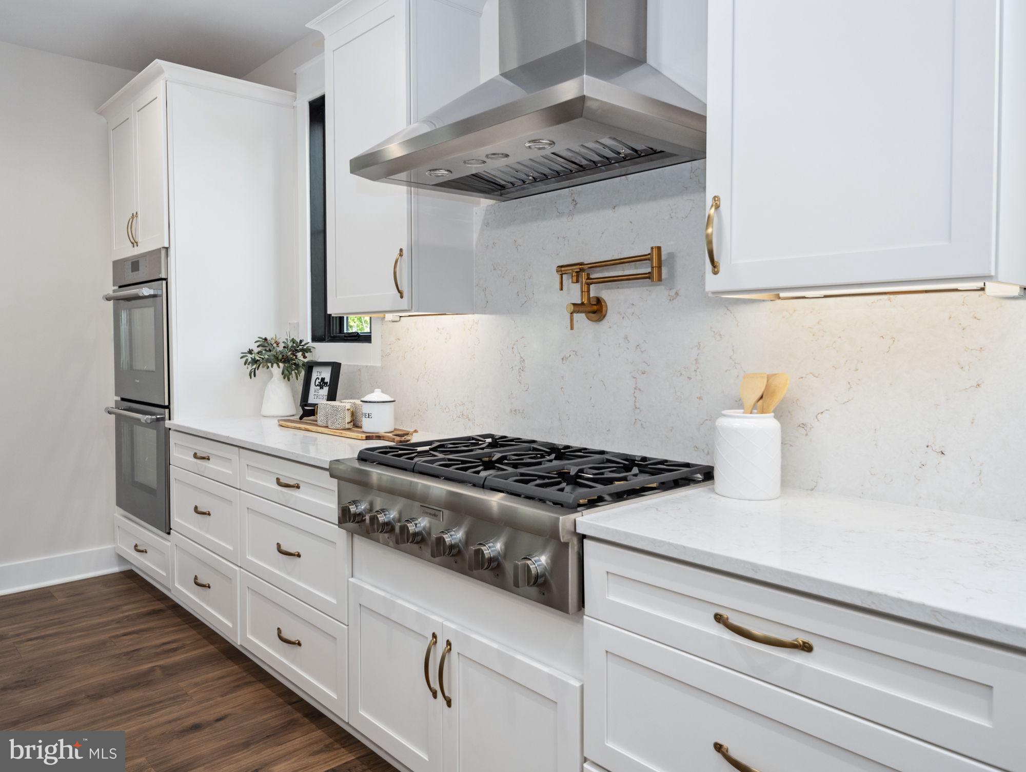 WATER EDGE ESTATES - Residential