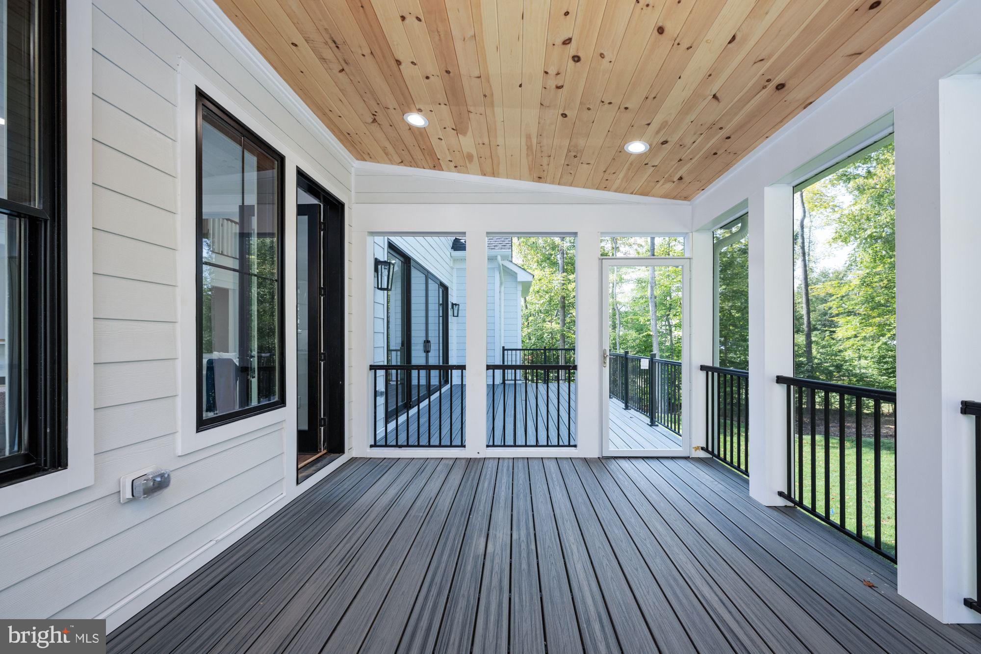 WATER EDGE ESTATES - Residential
