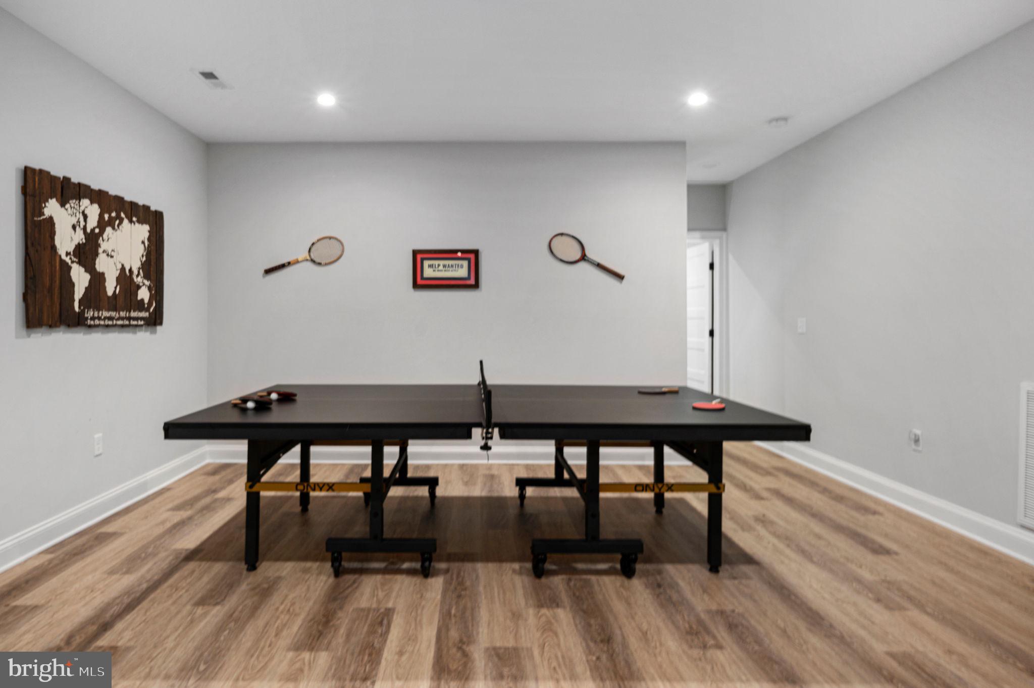 WATER EDGE ESTATES - Residential