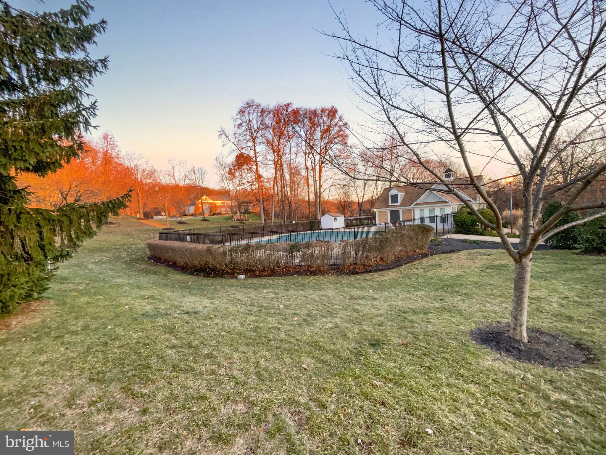 KINGSTOWNE - Residential