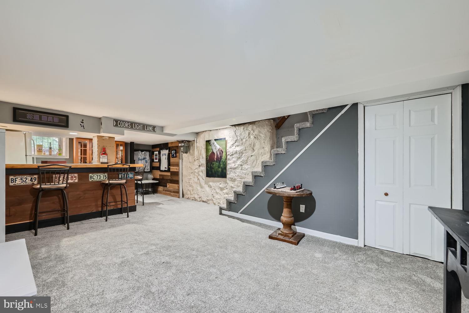 HOES HEIGHTS - Residential