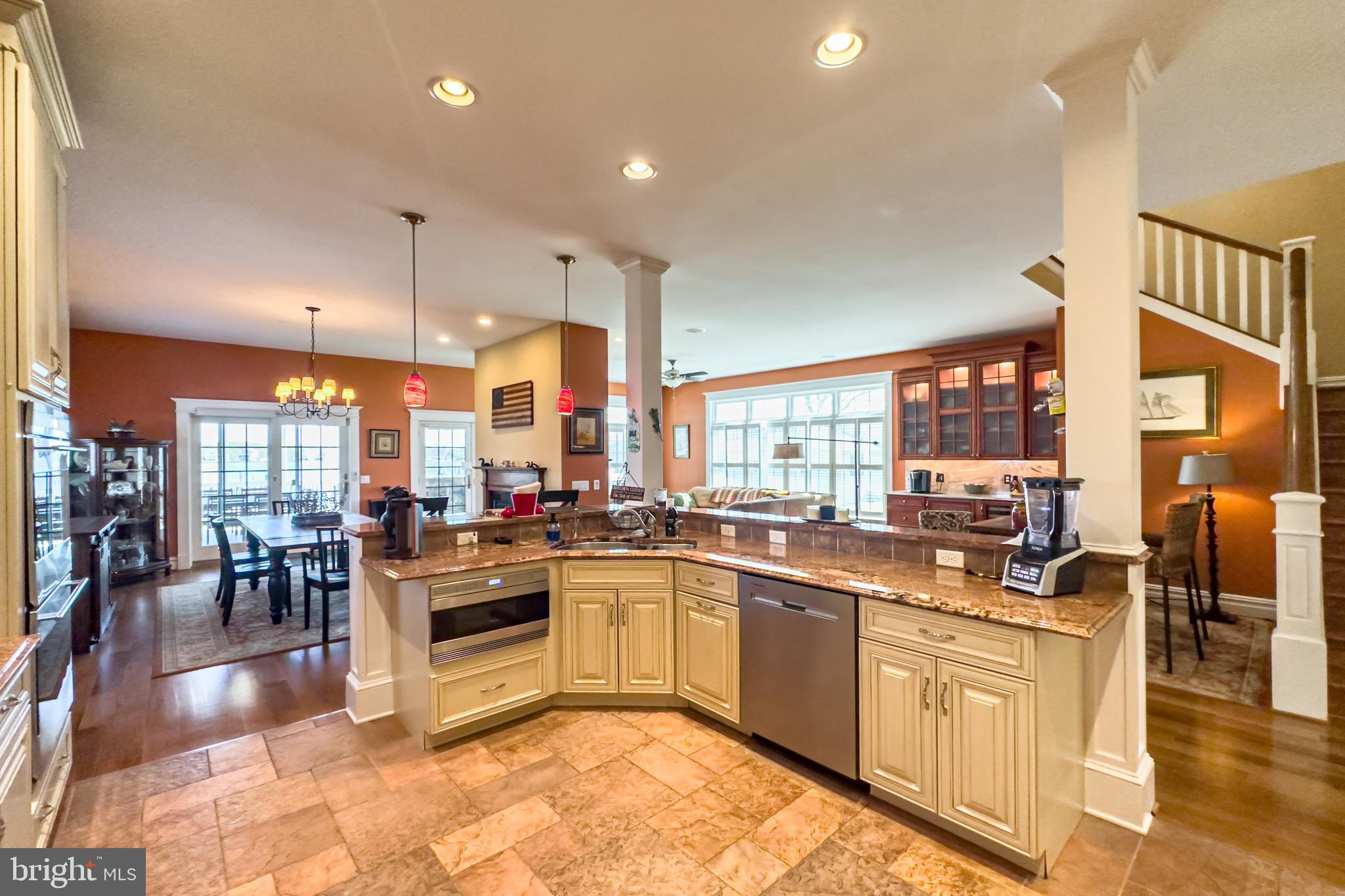 BOWLEYS QUARTERS - Residential