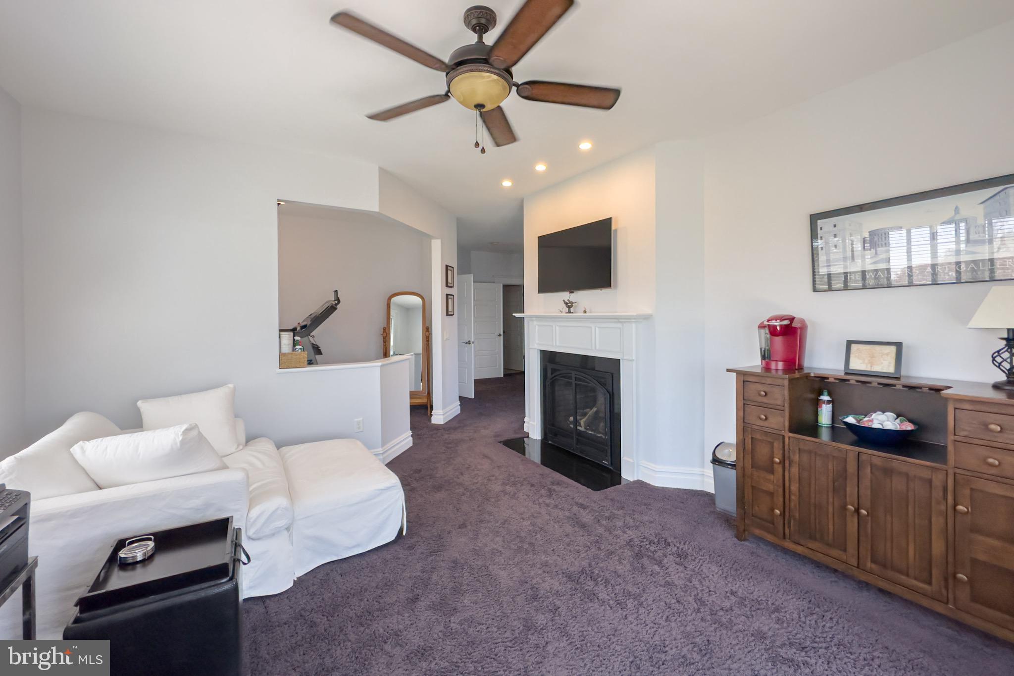 BOWLEYS QUARTERS - Residential