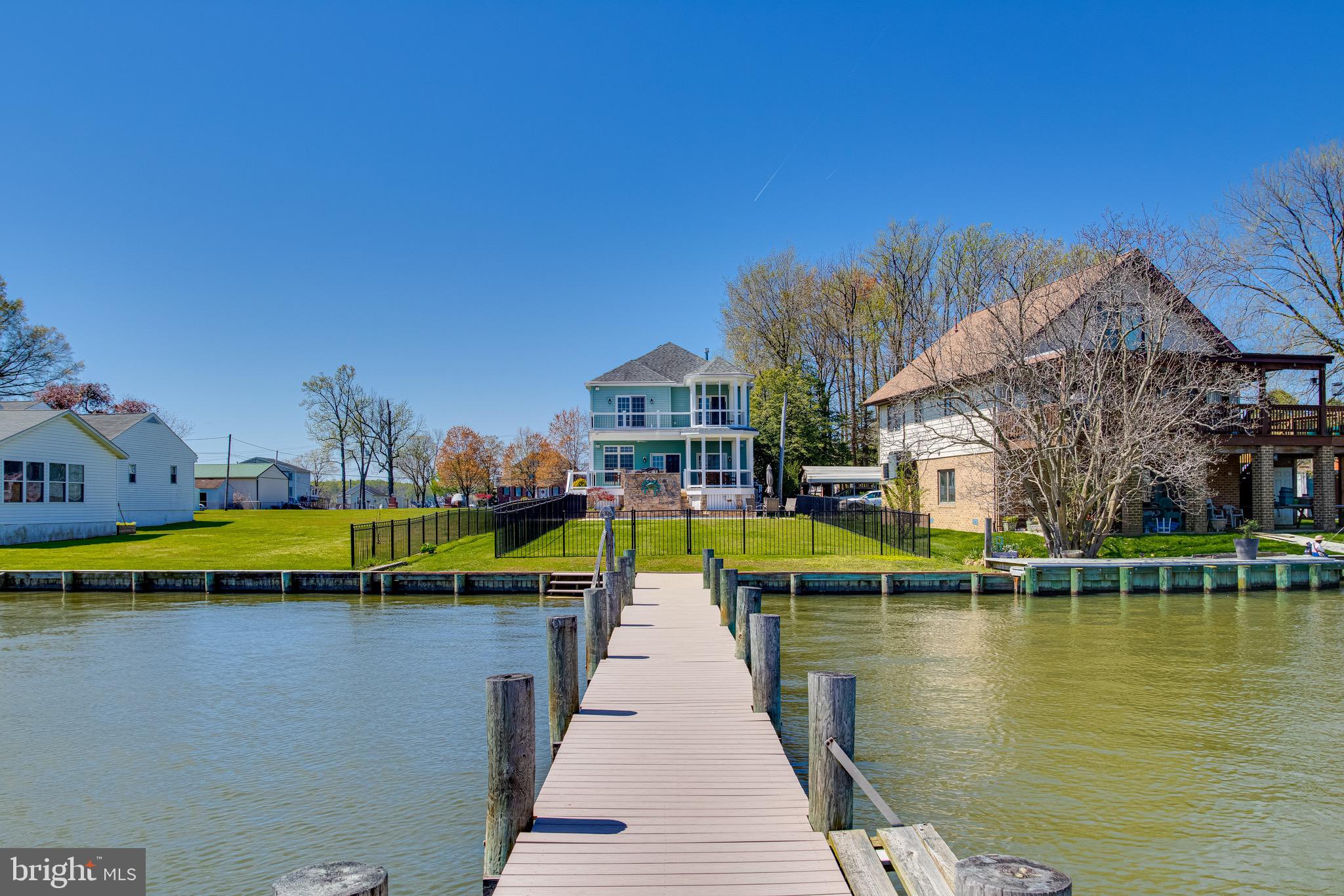 BOWLEYS QUARTERS - Residential