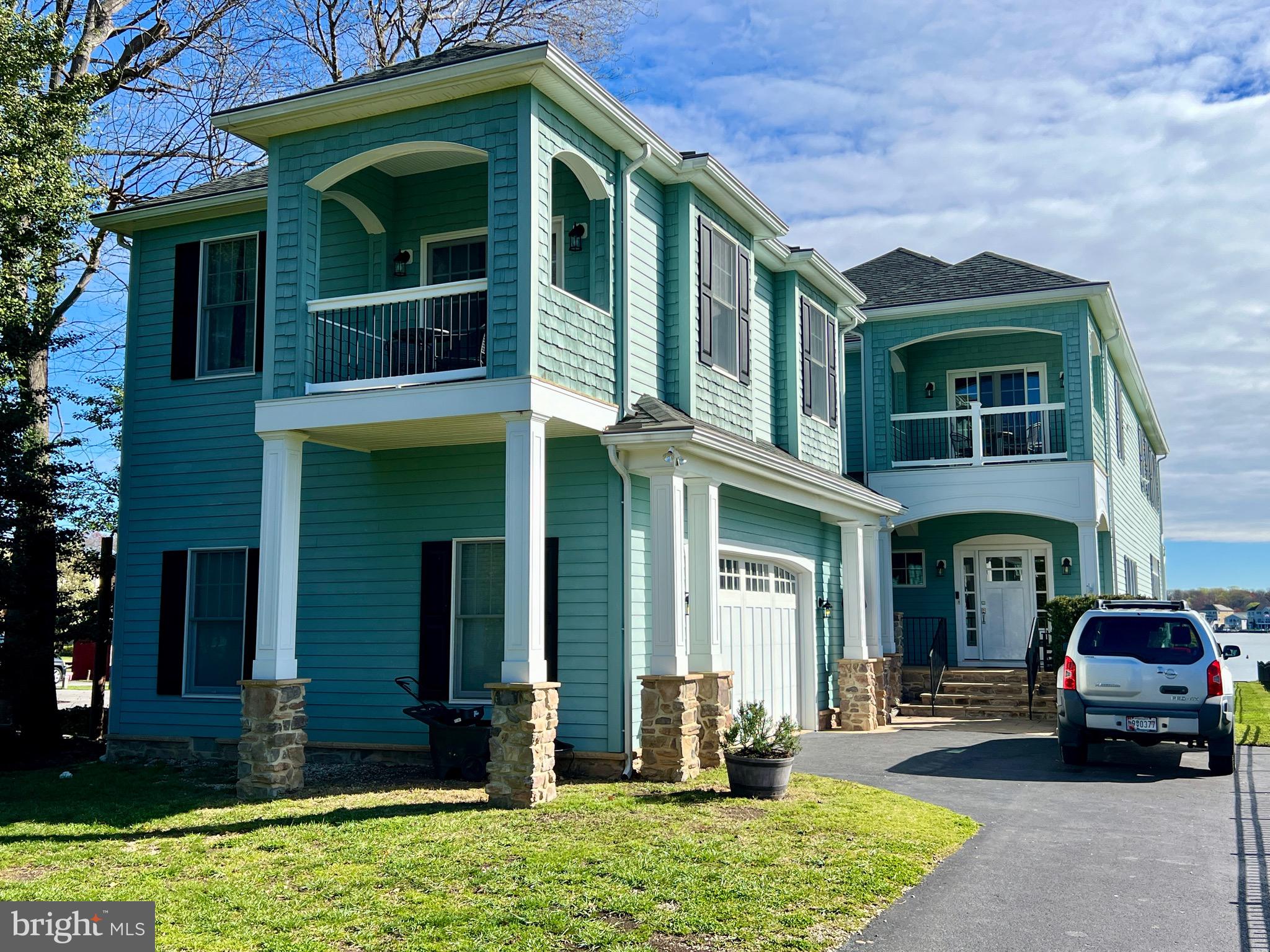 BOWLEYS QUARTERS - Residential
