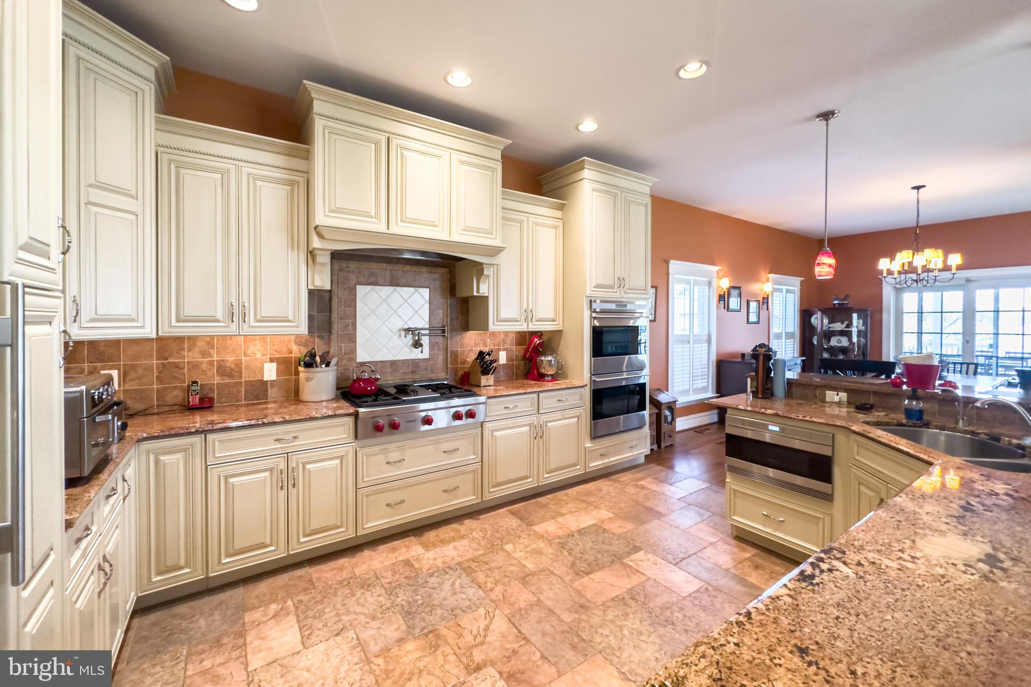 BOWLEYS QUARTERS - Residential
