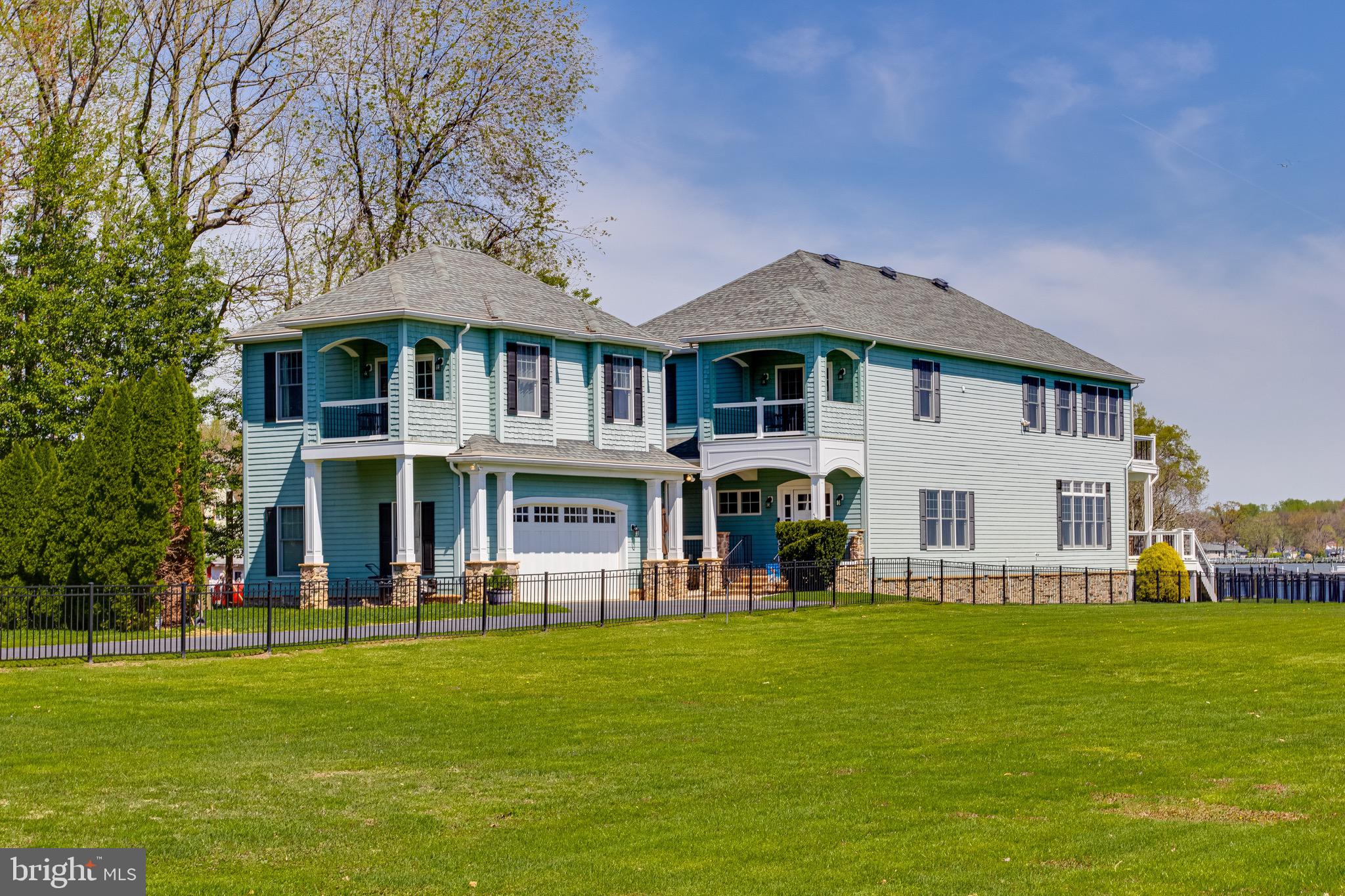 BOWLEYS QUARTERS - Residential