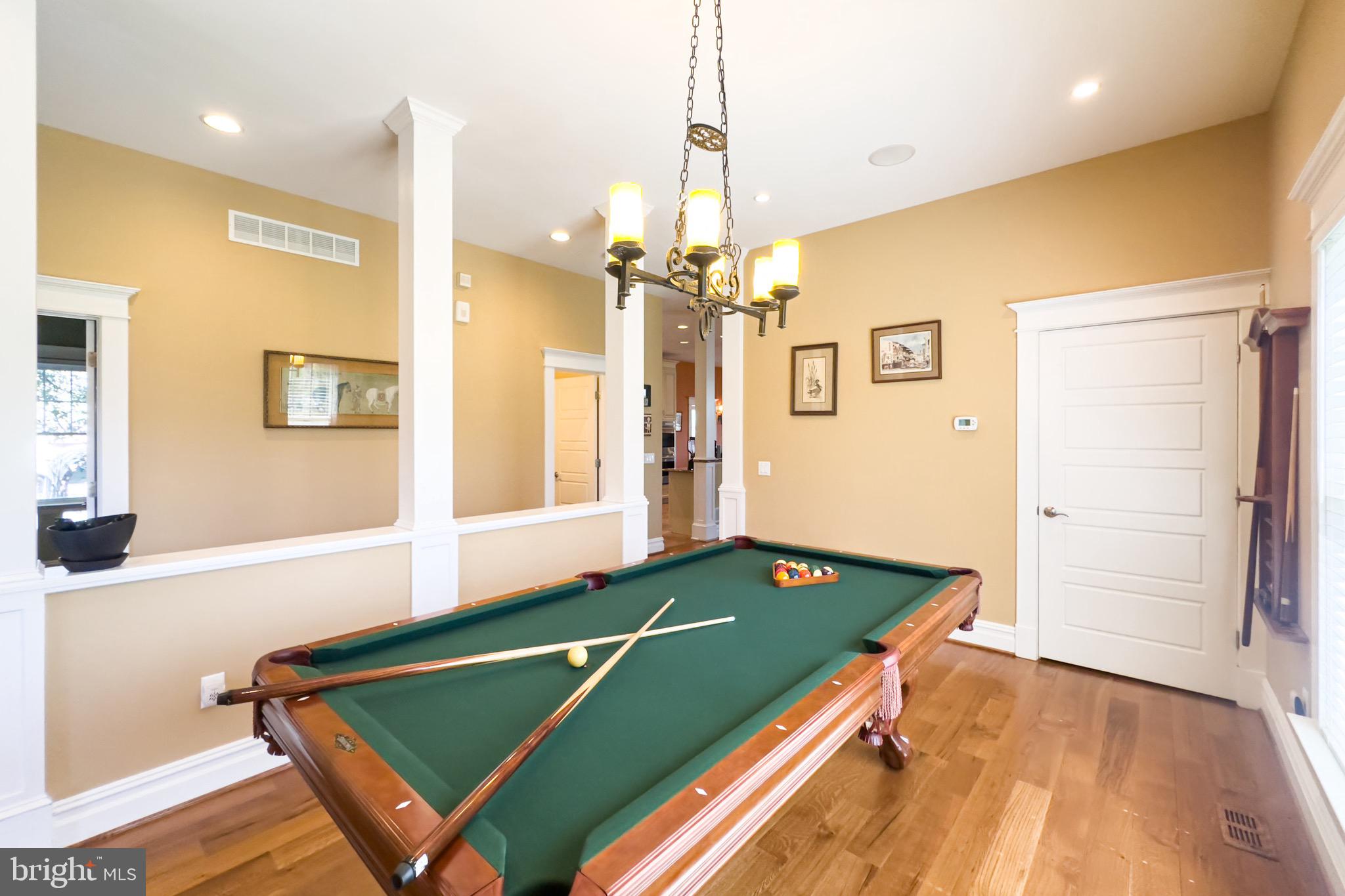 BOWLEYS QUARTERS - Residential